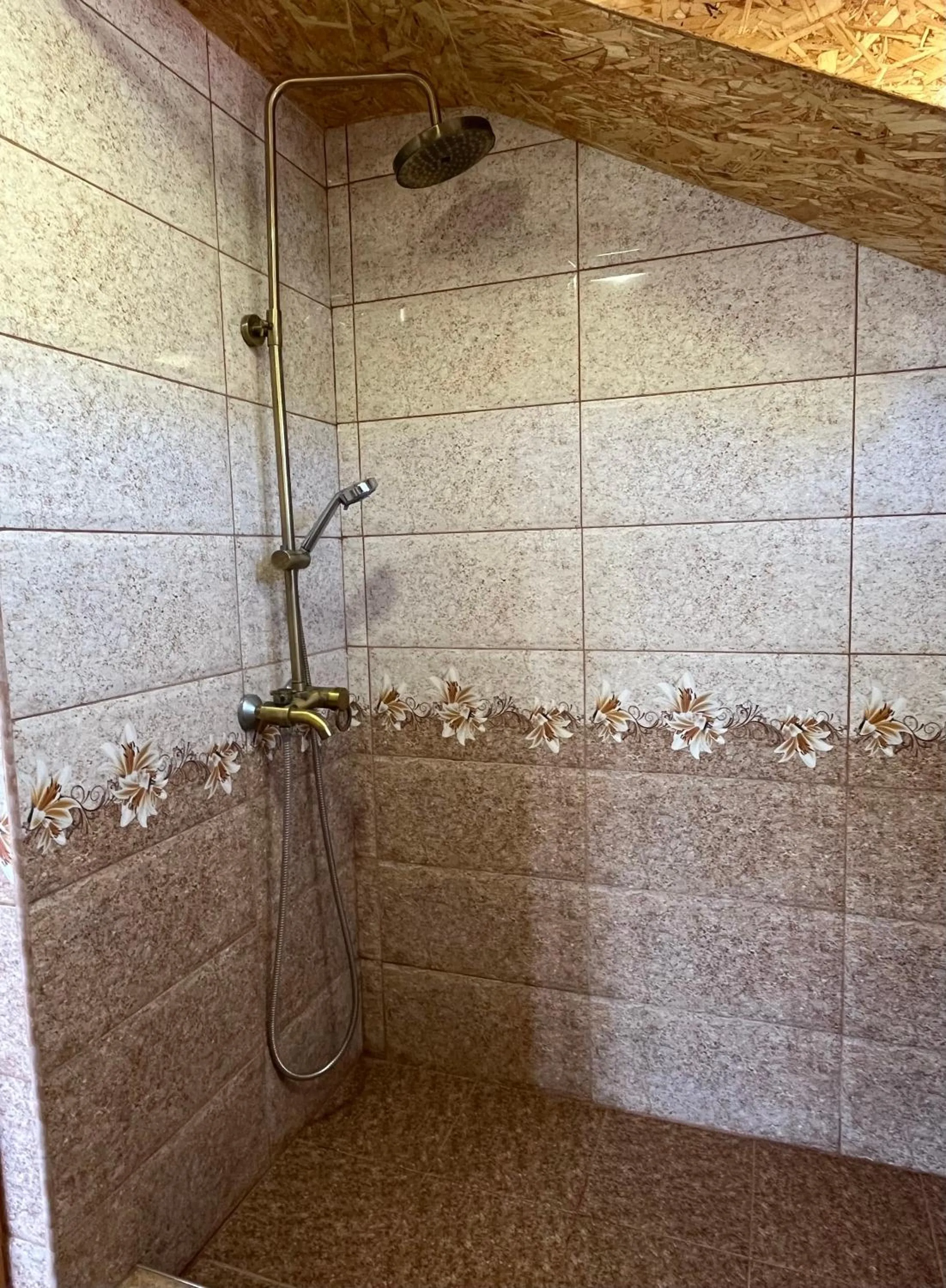 Kirch Hotel & Restaurant