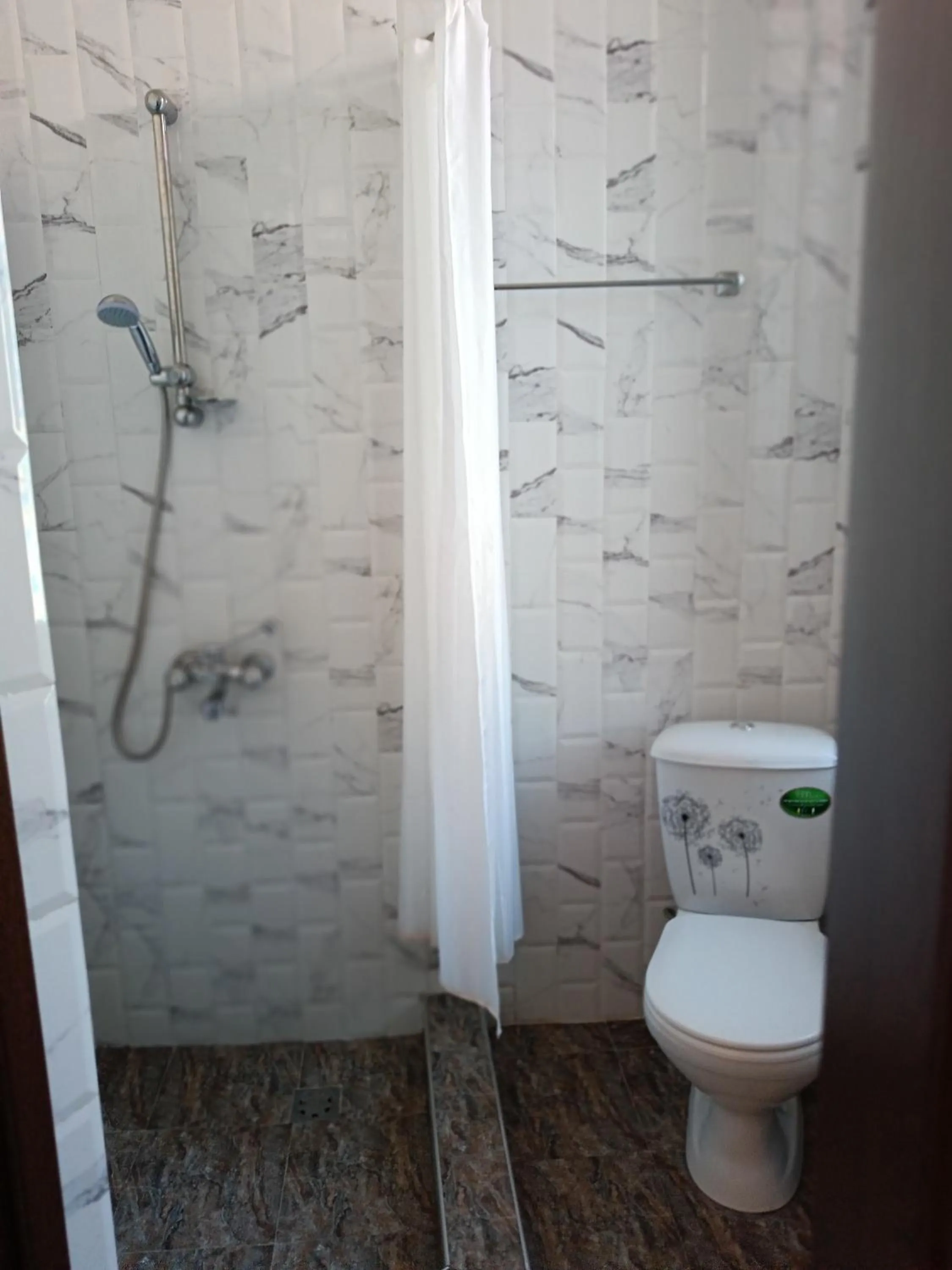 Shower in Kirch Hotel & Restaurant