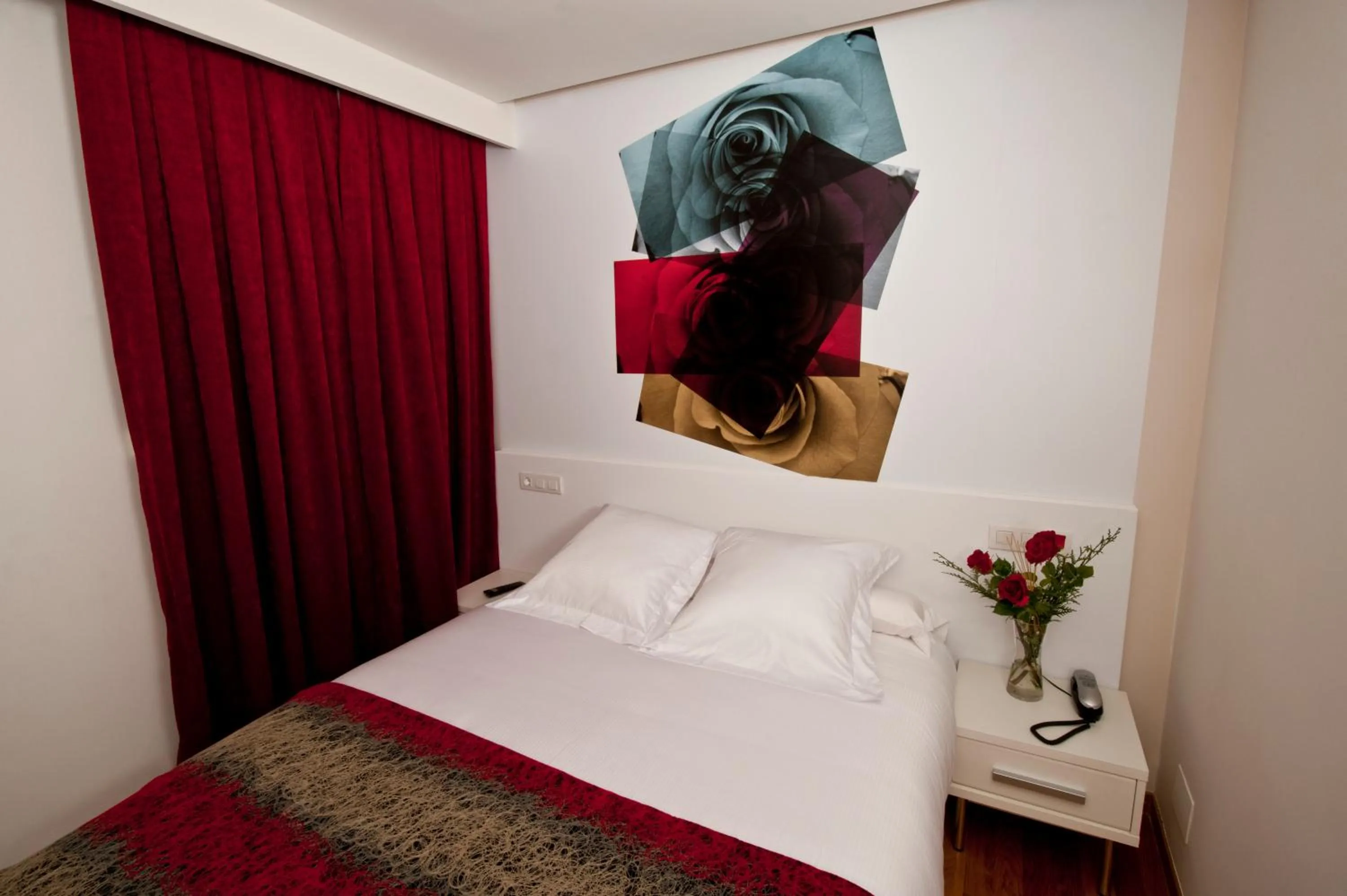 Photo of the whole room, Bed in Hotel Lino