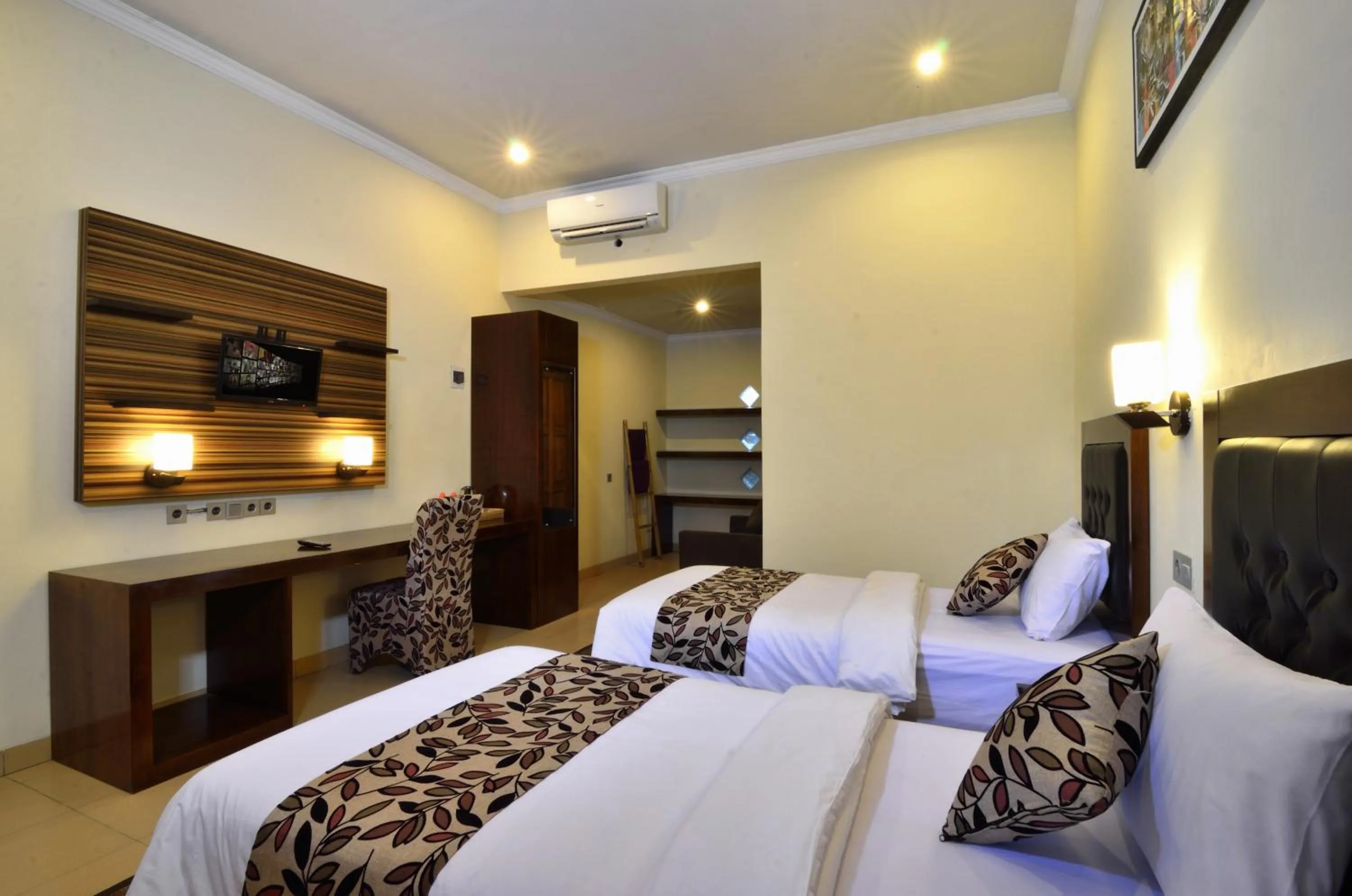 Property building, Bed in Segara Anak Hotel
