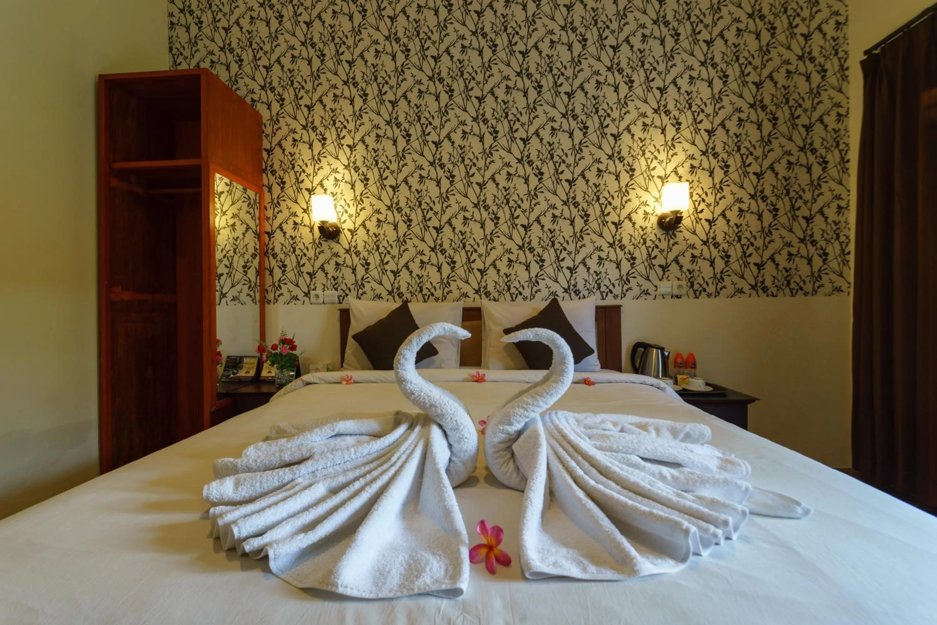 Bedroom, Bed in Segara Anak Hotel