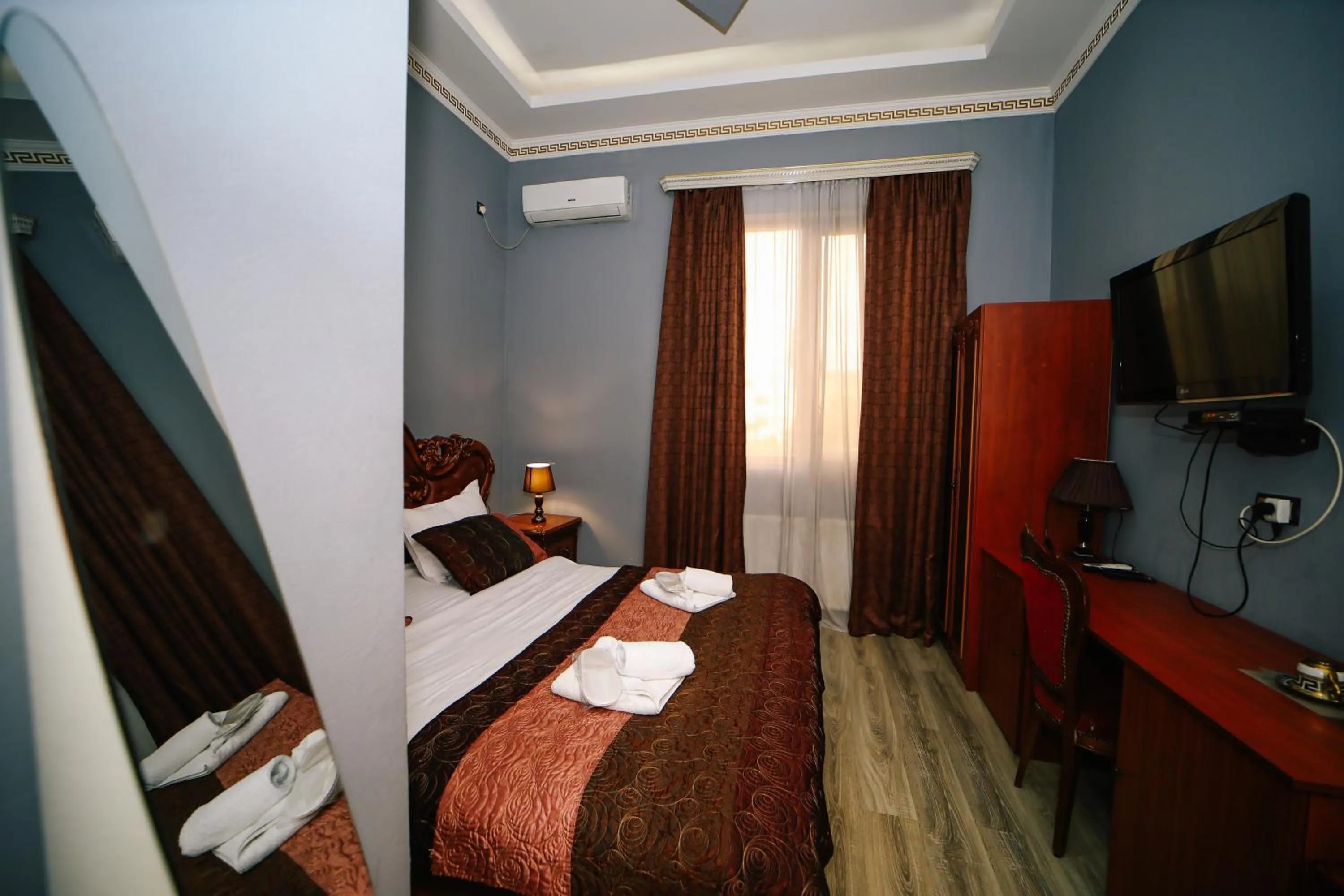 Mountain view, Bed in Grand GMP