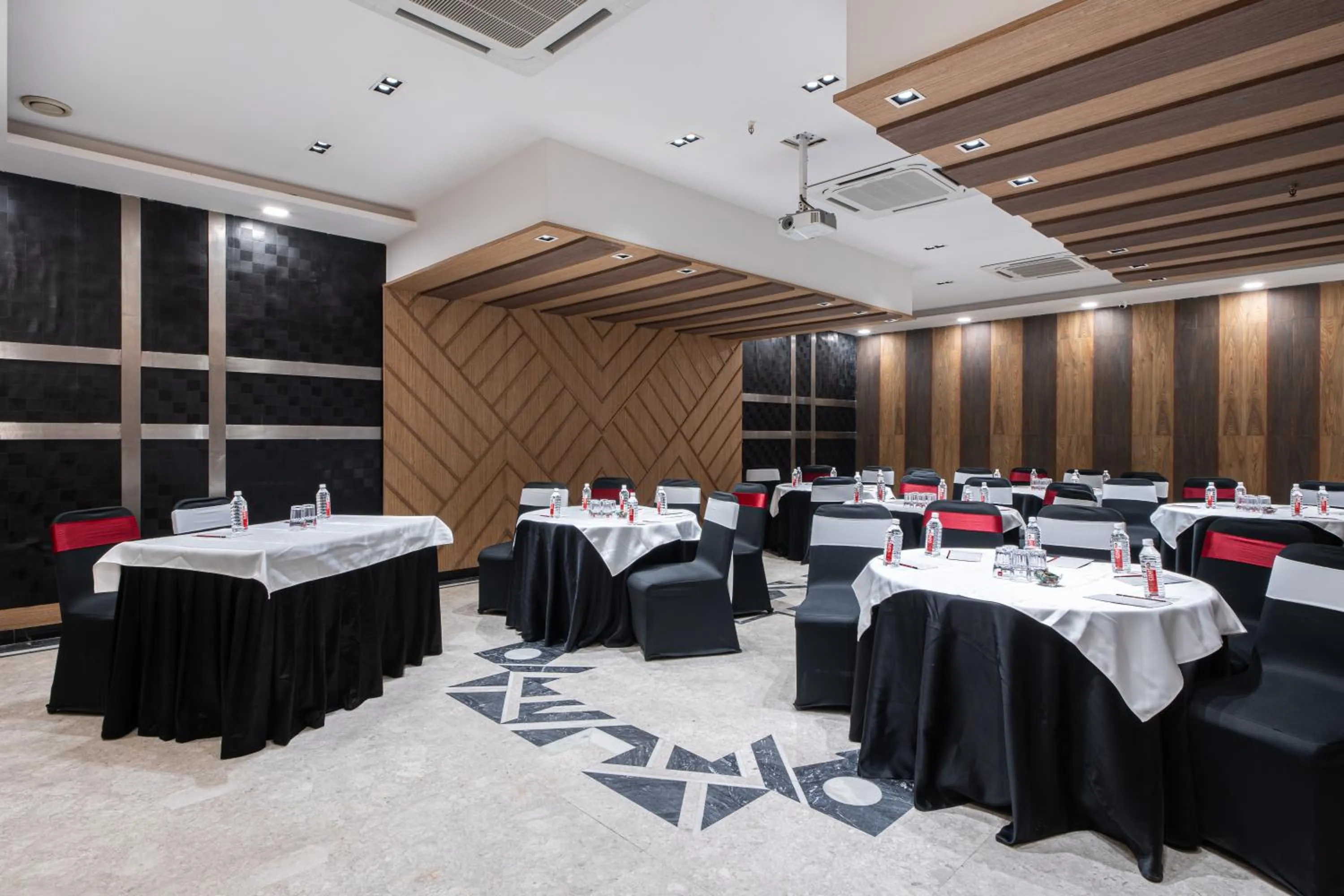 Meeting/conference room in The Suncourt Hotel Yatri