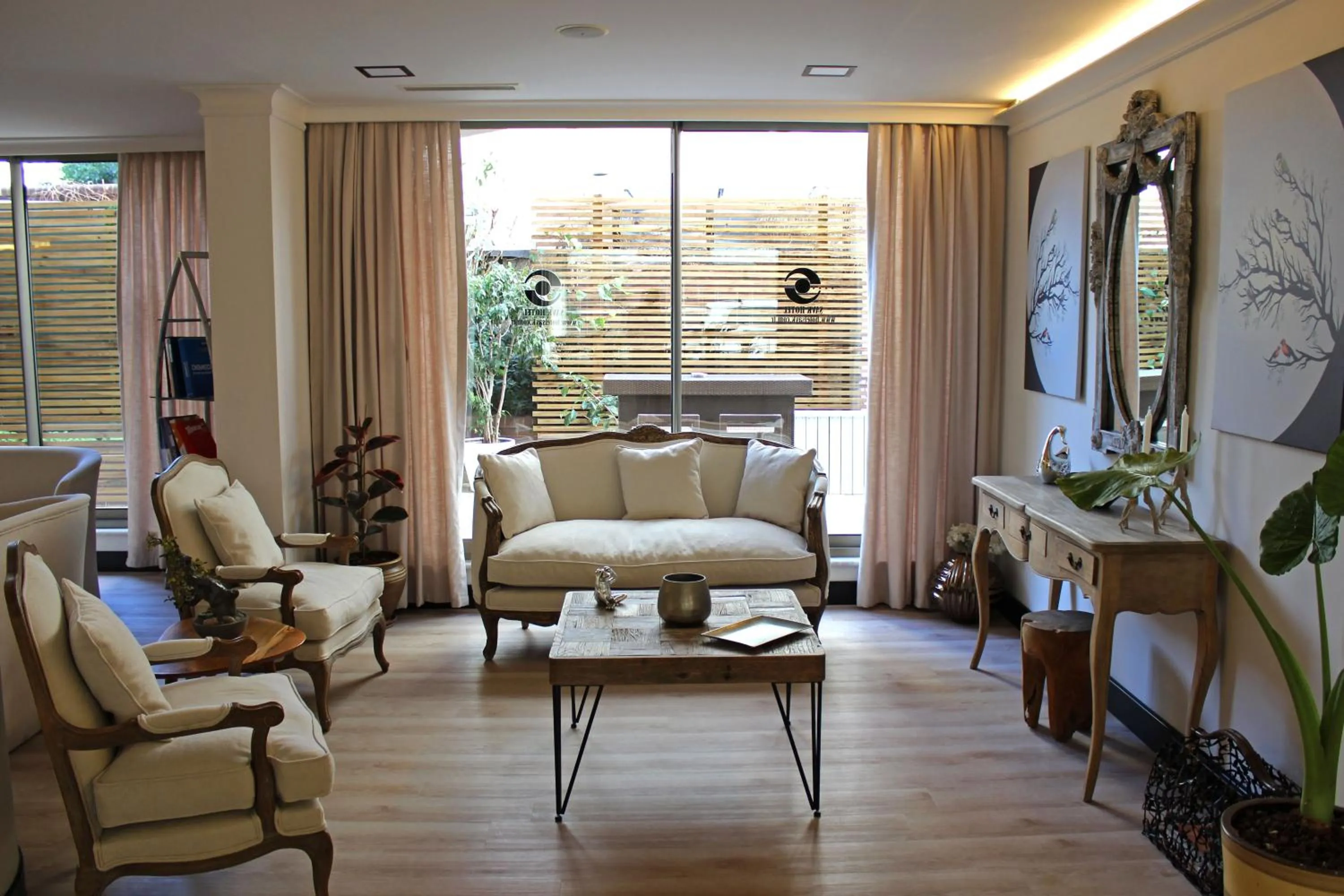 Lobby or reception in Savk Hotel