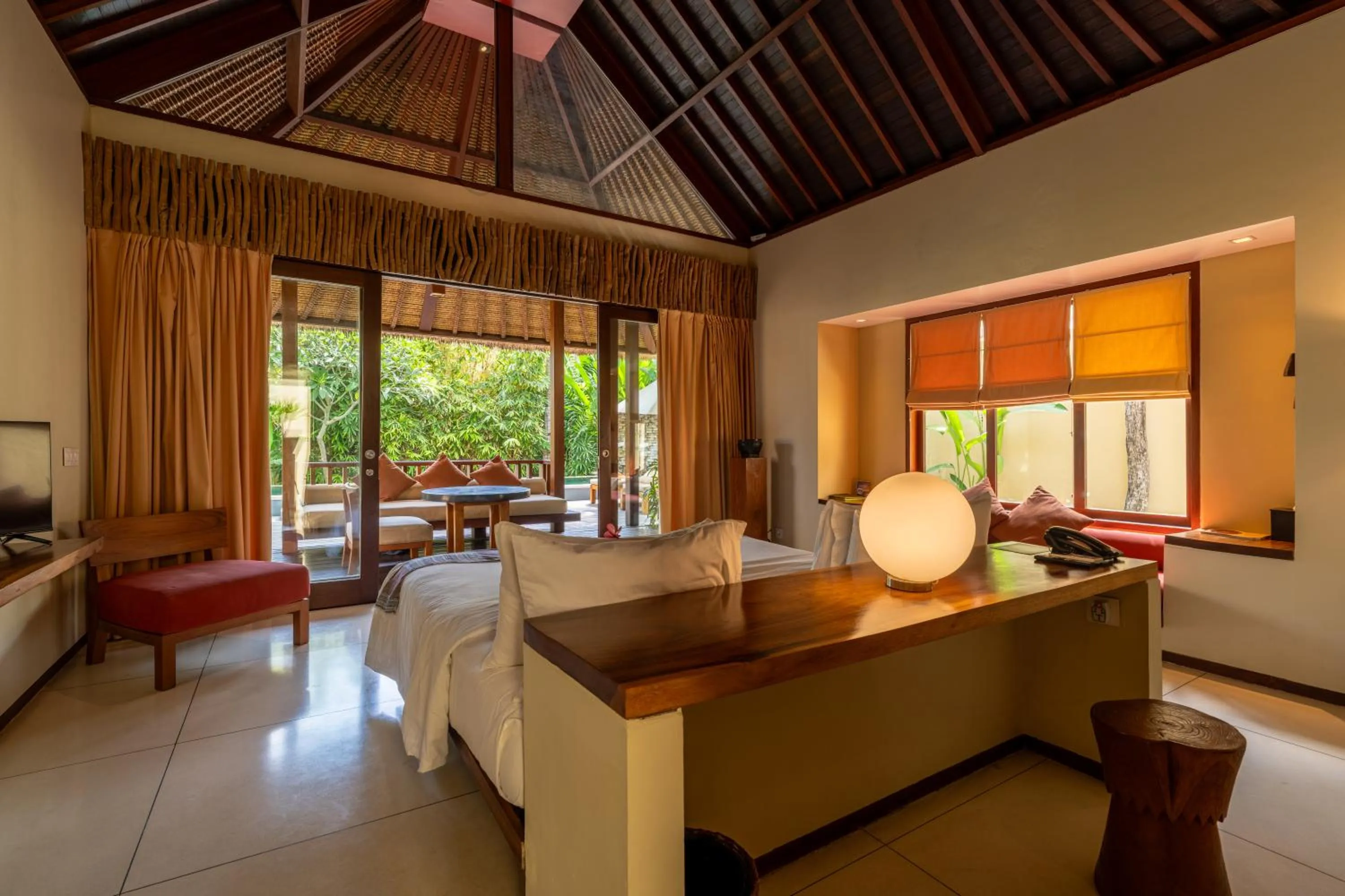 Bed in Qunci Villas Resort