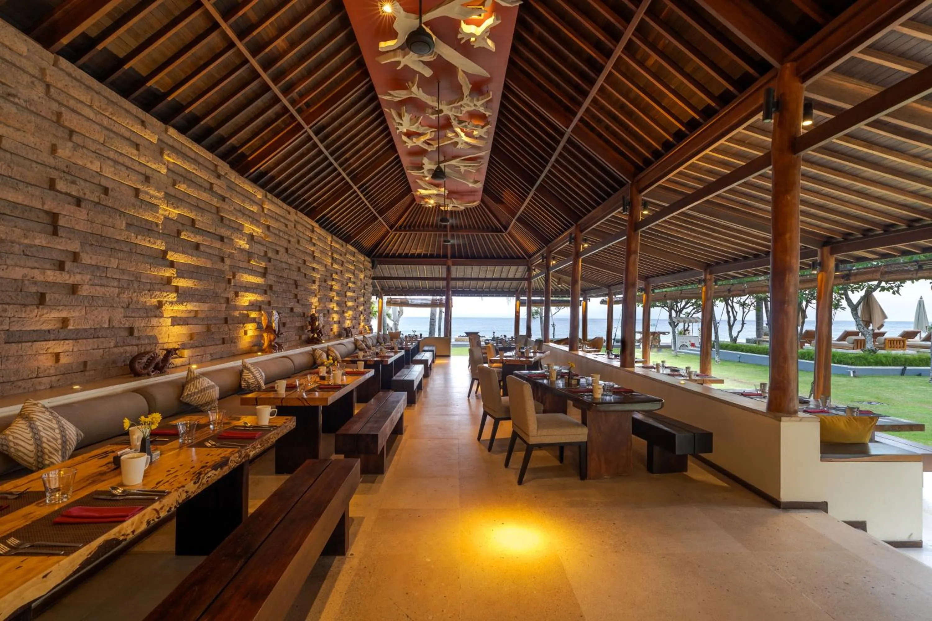 Restaurant/places to eat in Qunci Villas Resort