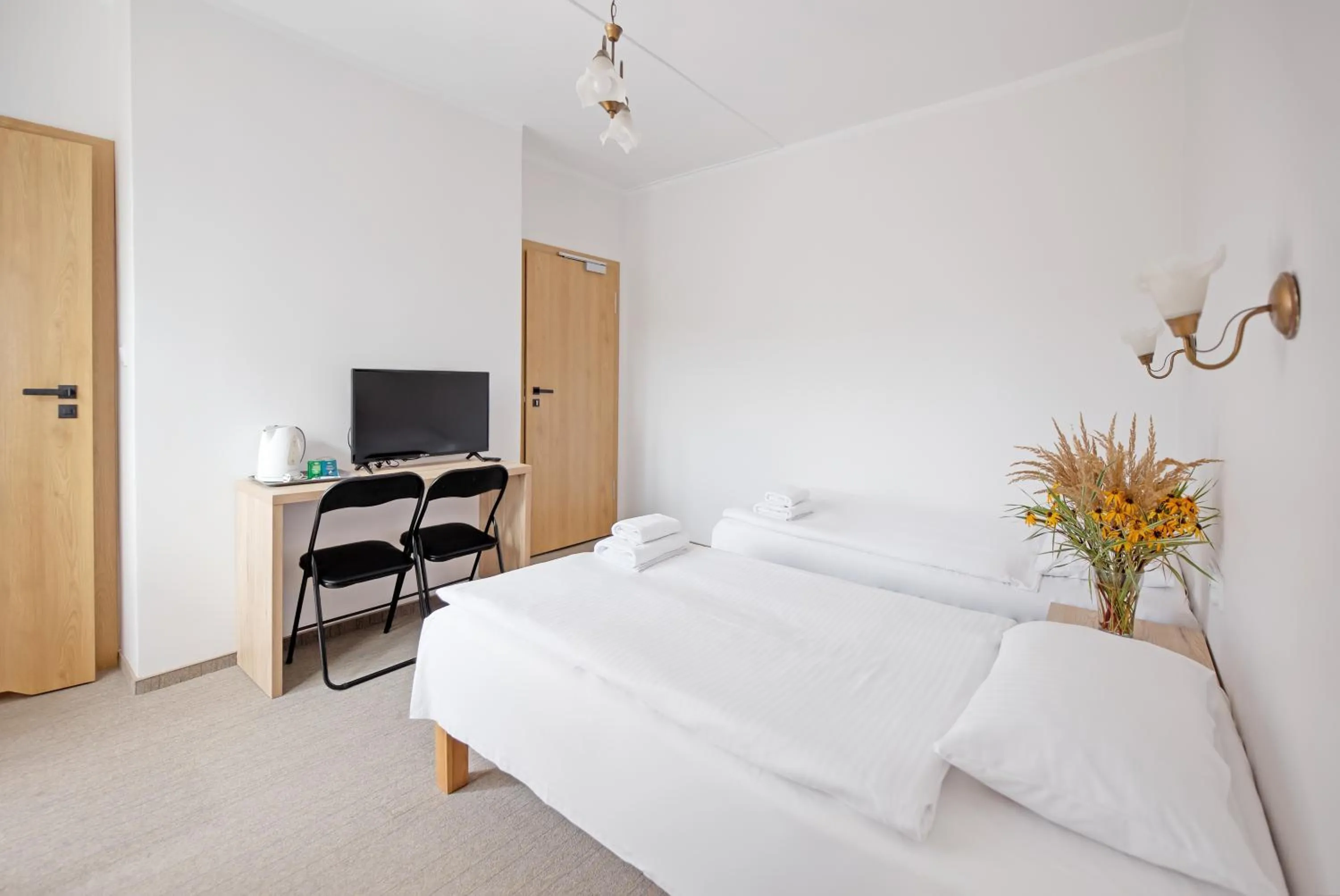 People, Bed in Dom Wczasowy Beskidy