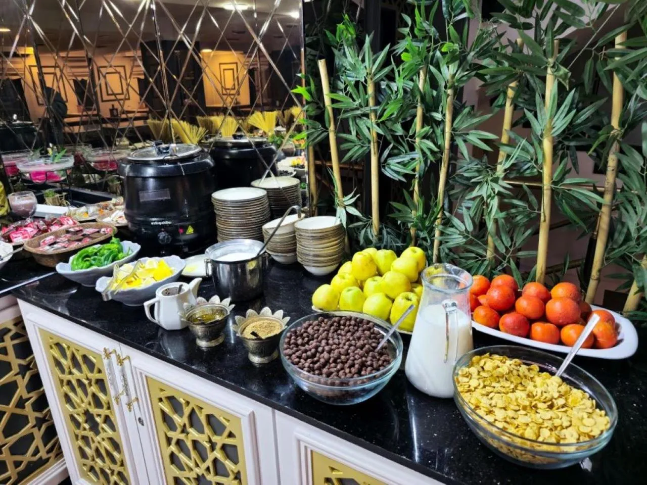 Restaurant/places to eat in Yilmazel Hotel