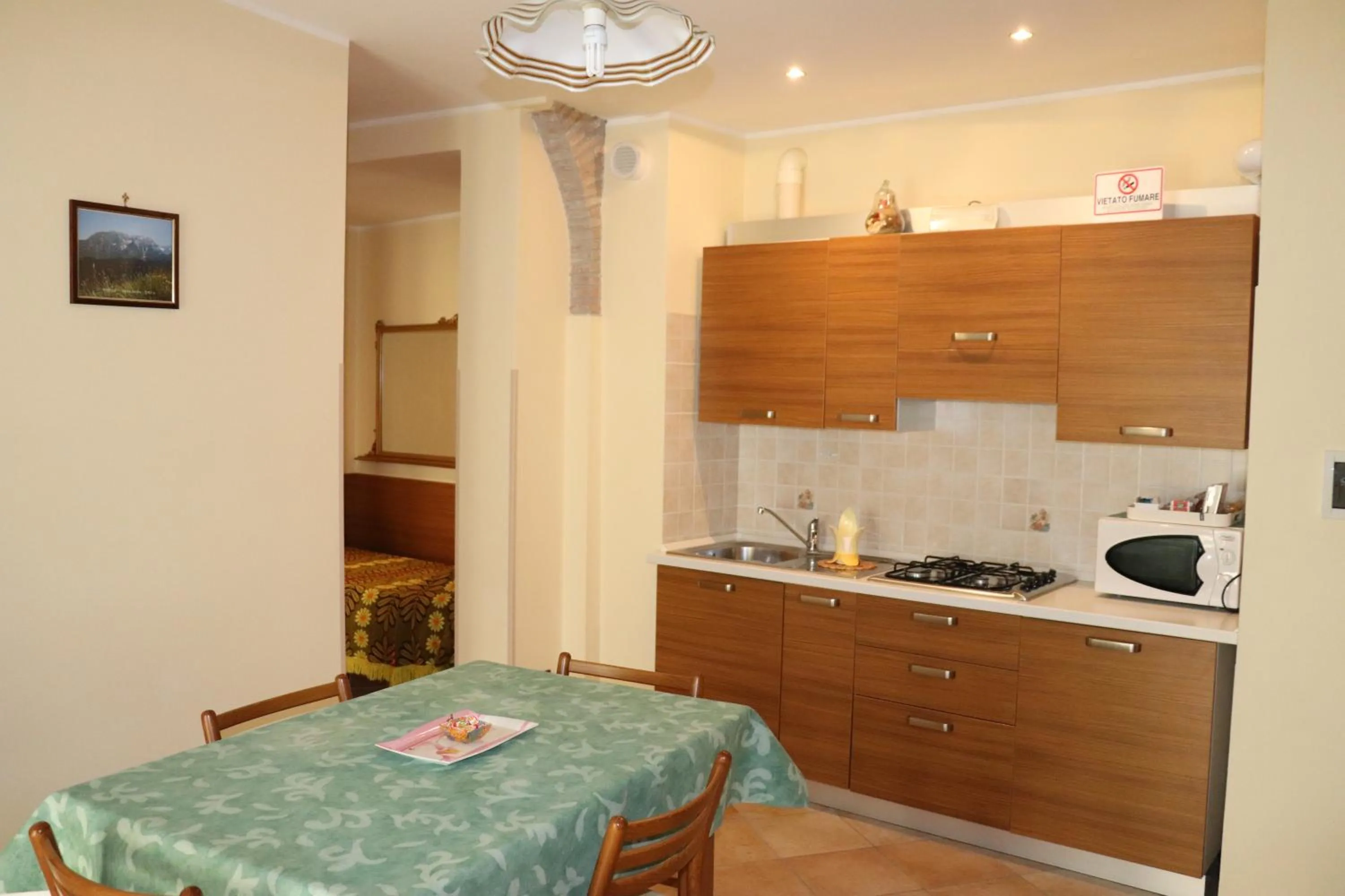 Kitchen or kitchenette in B&B La Fonte