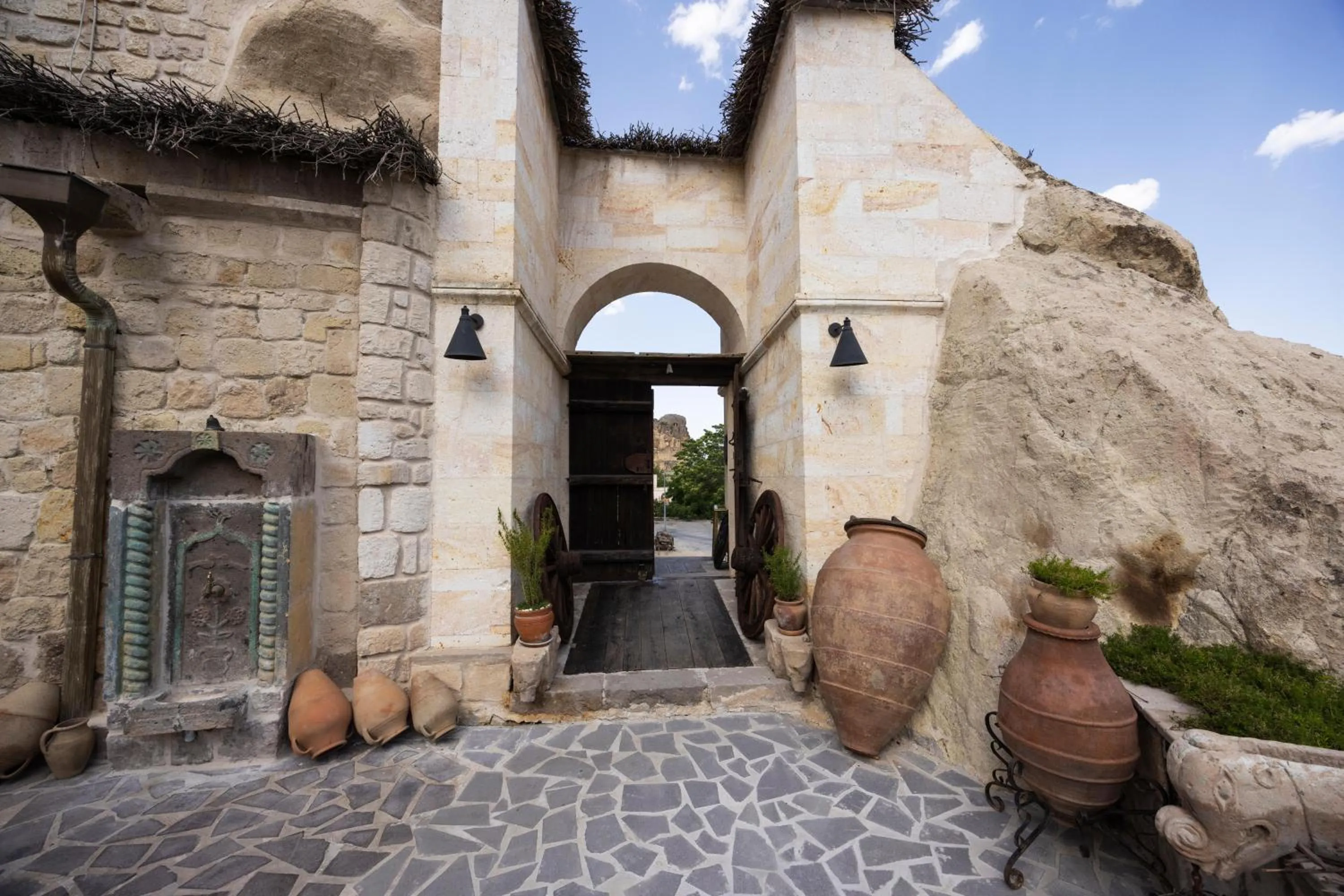 Garden in Tafoni Houses Cave Hotel