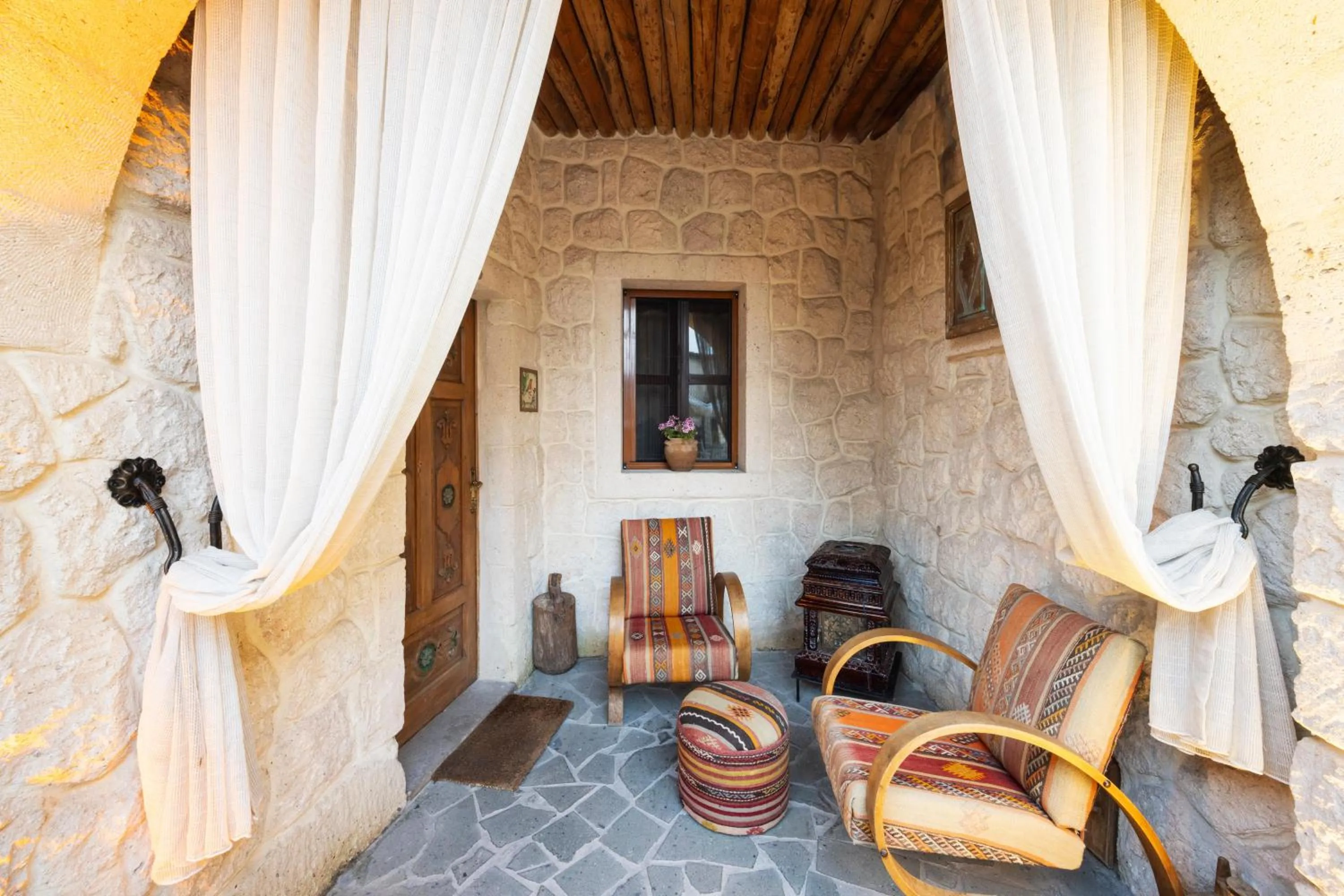 Photo of the whole room in Tafoni Houses Cave Hotel