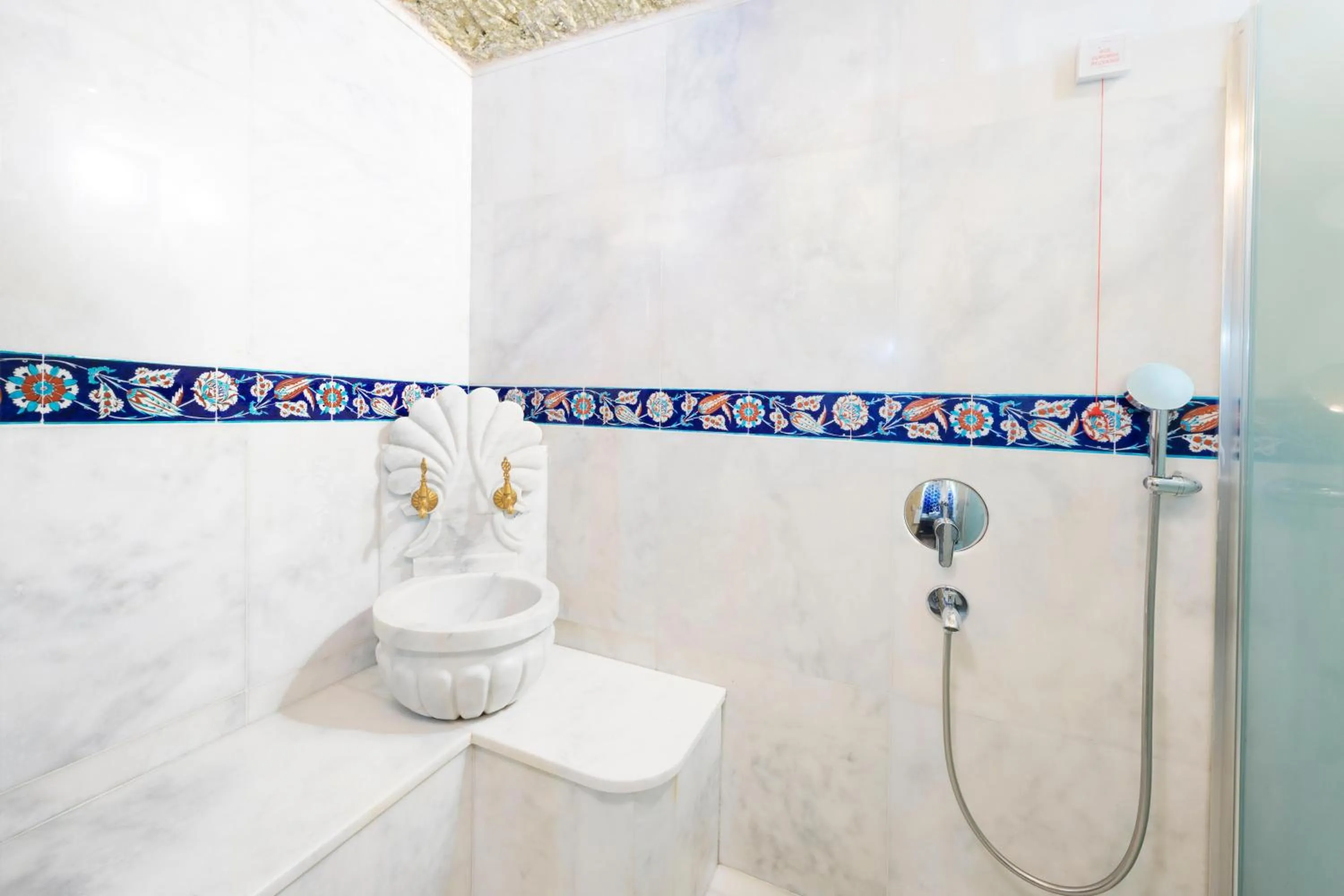 Bathroom in Tafoni Houses Cave Hotel