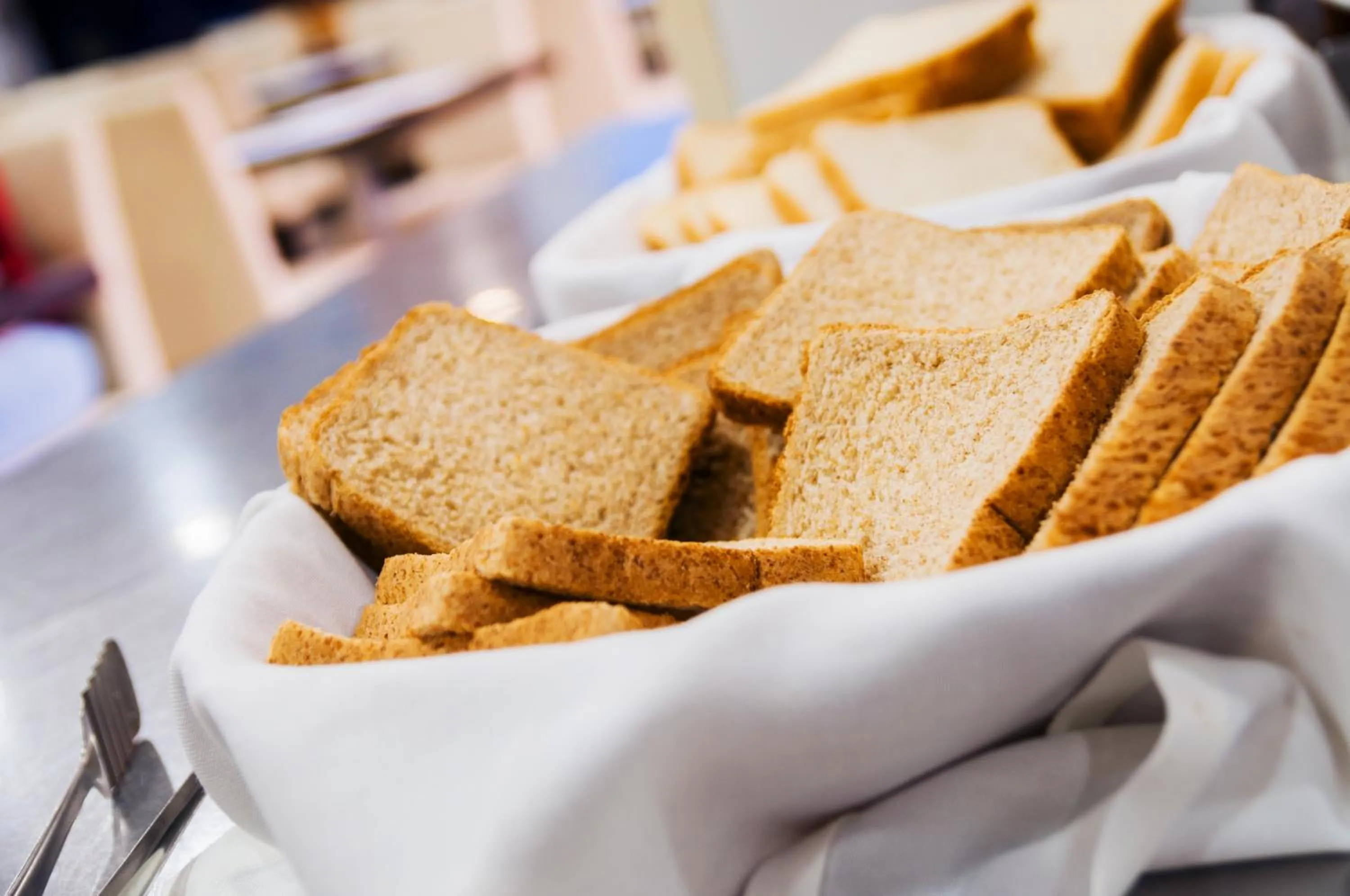 Restaurant/places to eat in Hotel Fontana Plaza