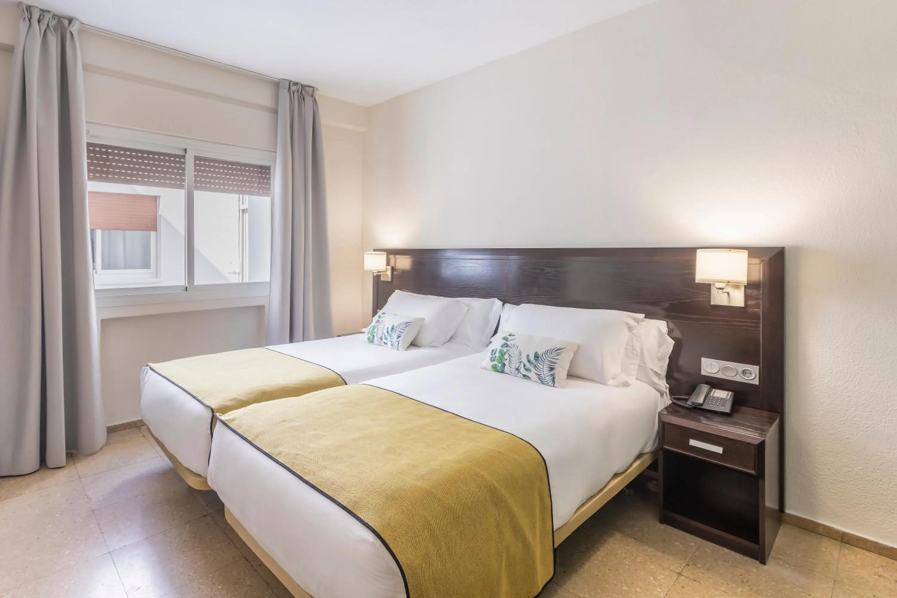 Bedroom, Bed in Itaca Colón by Soho Boutique