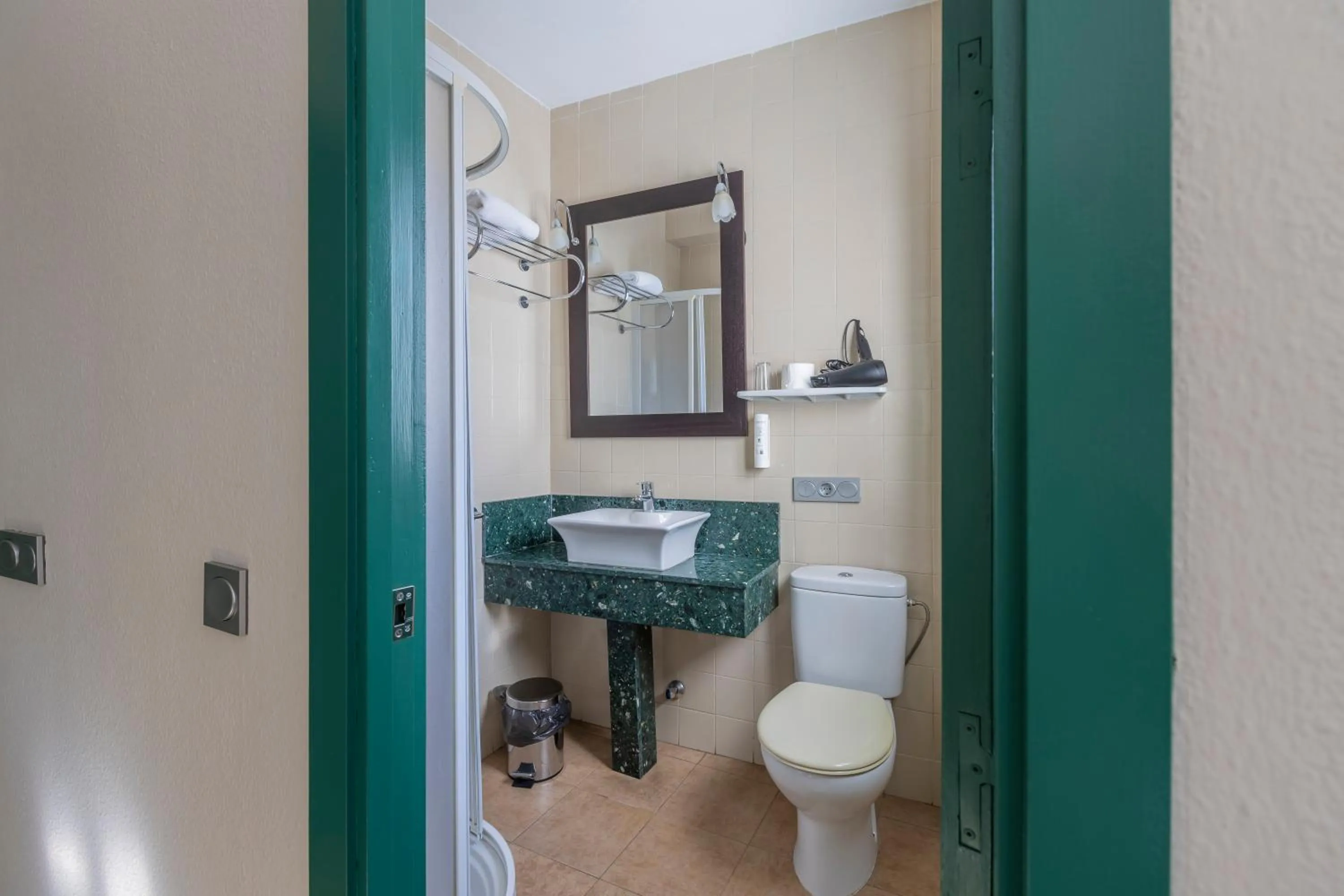 Bathroom in Itaca Colón by Soho Boutique