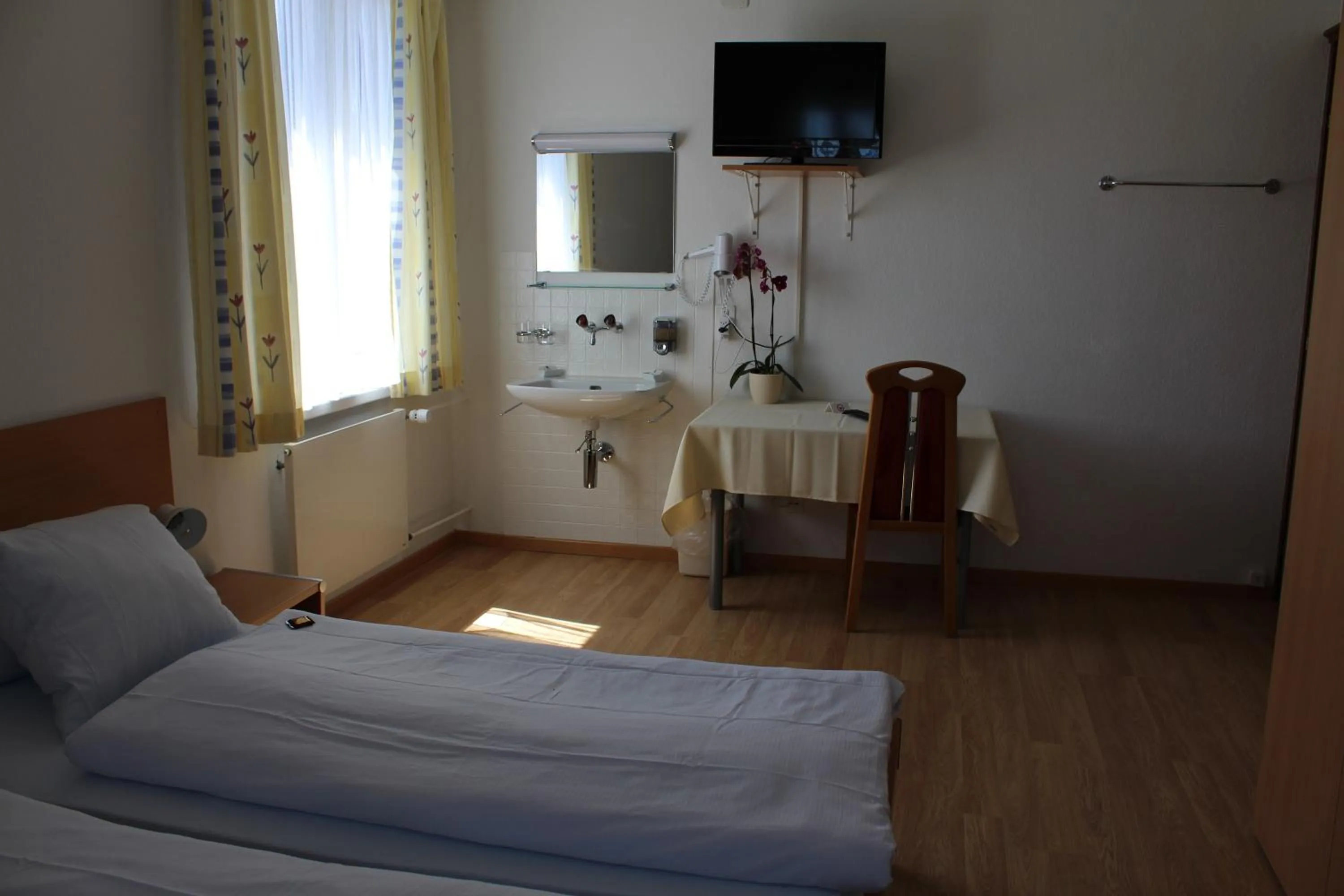 Bed in Hotel Glärnisch Hof