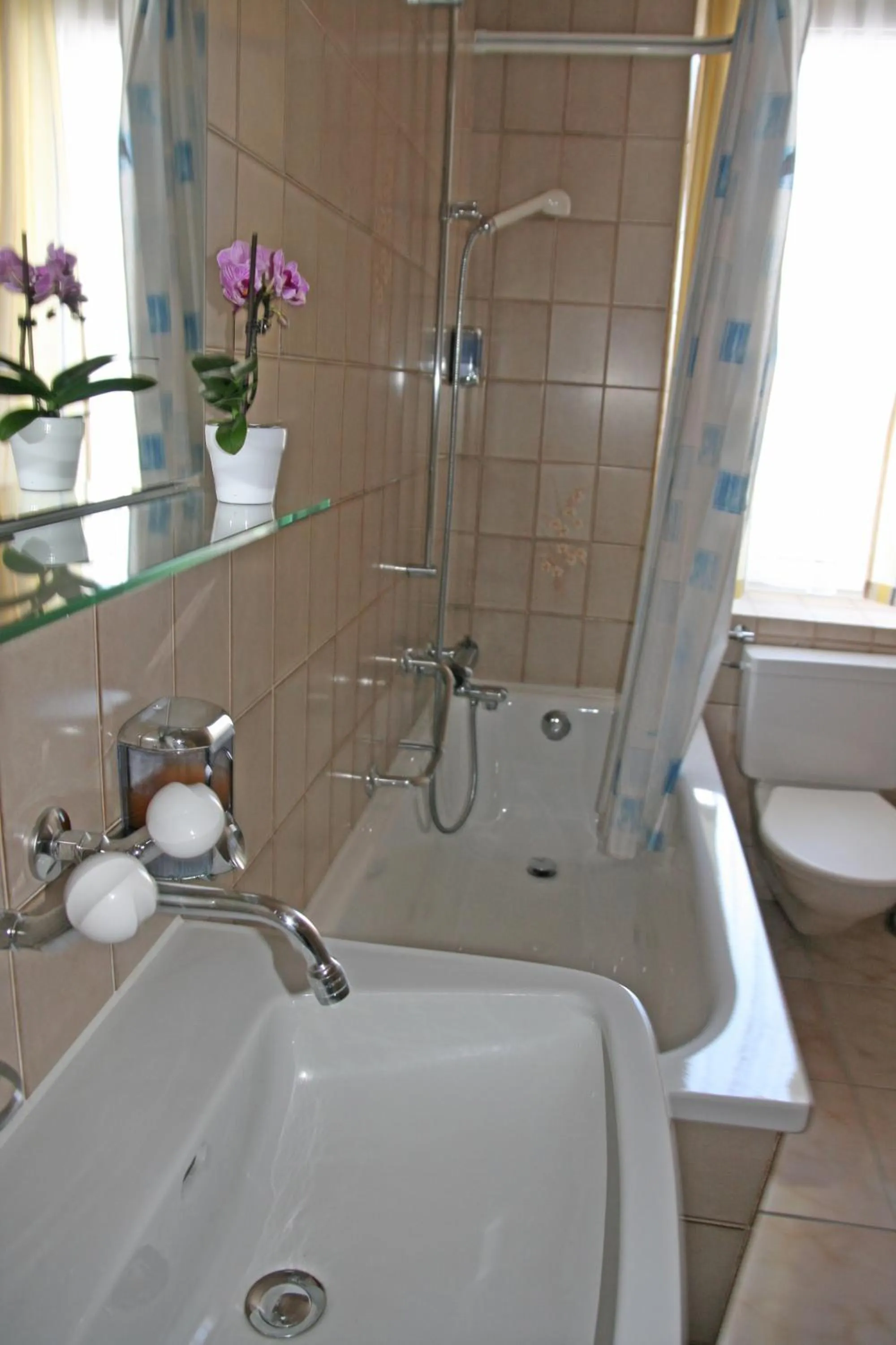 Bathroom in Hotel Glärnisch Hof