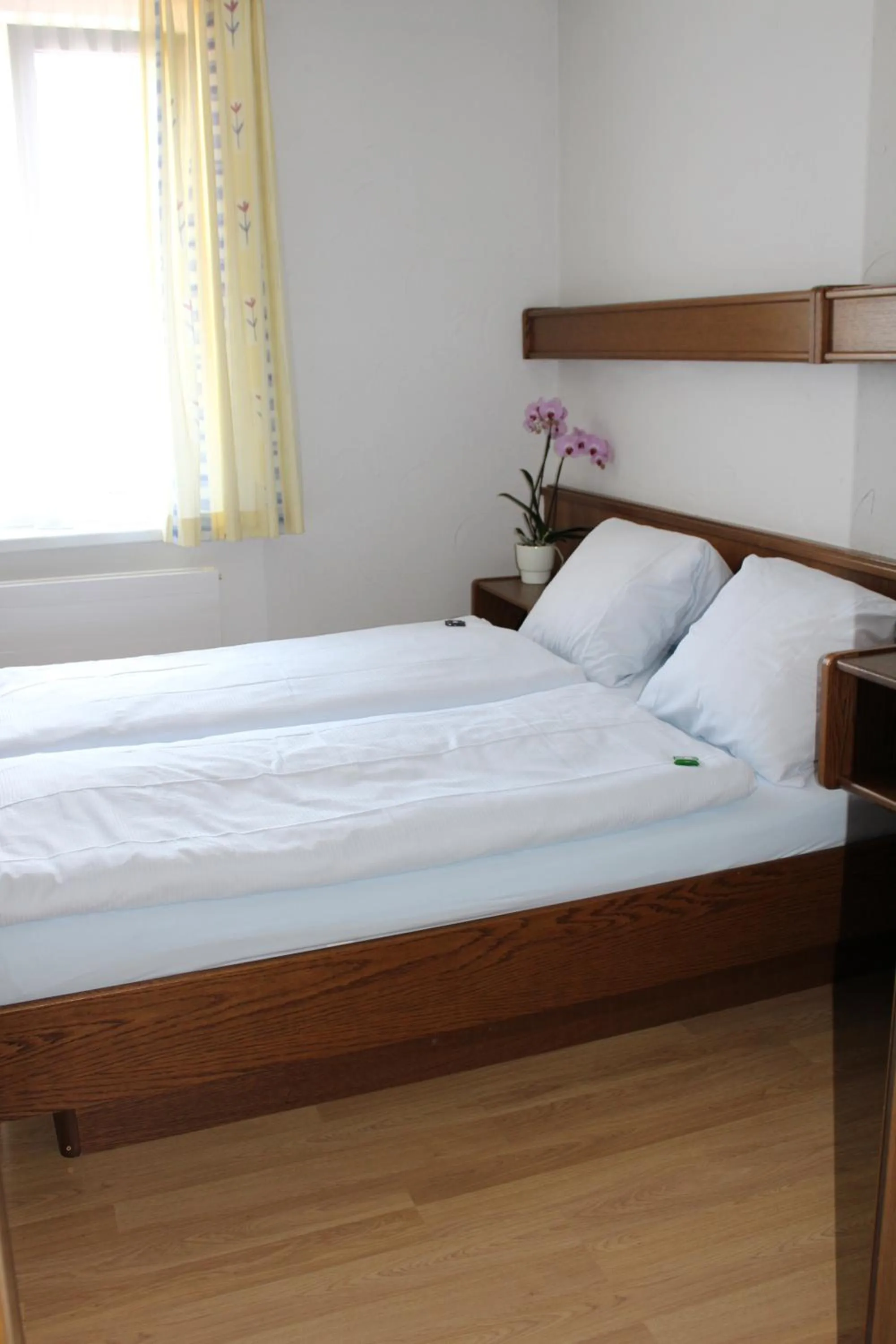 Bed in Hotel Glärnisch Hof