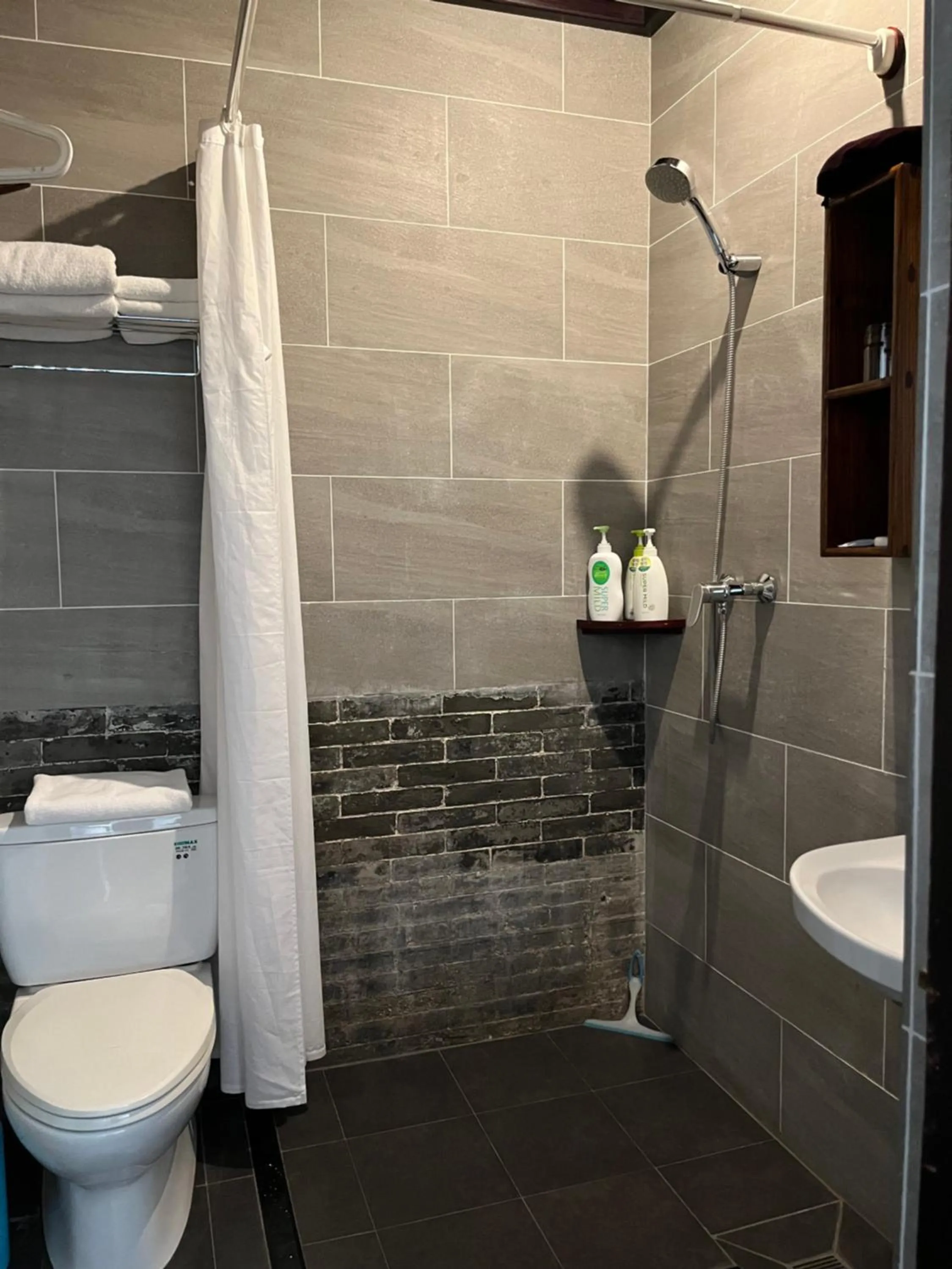 Toilet in Pingyao Yide Hotel