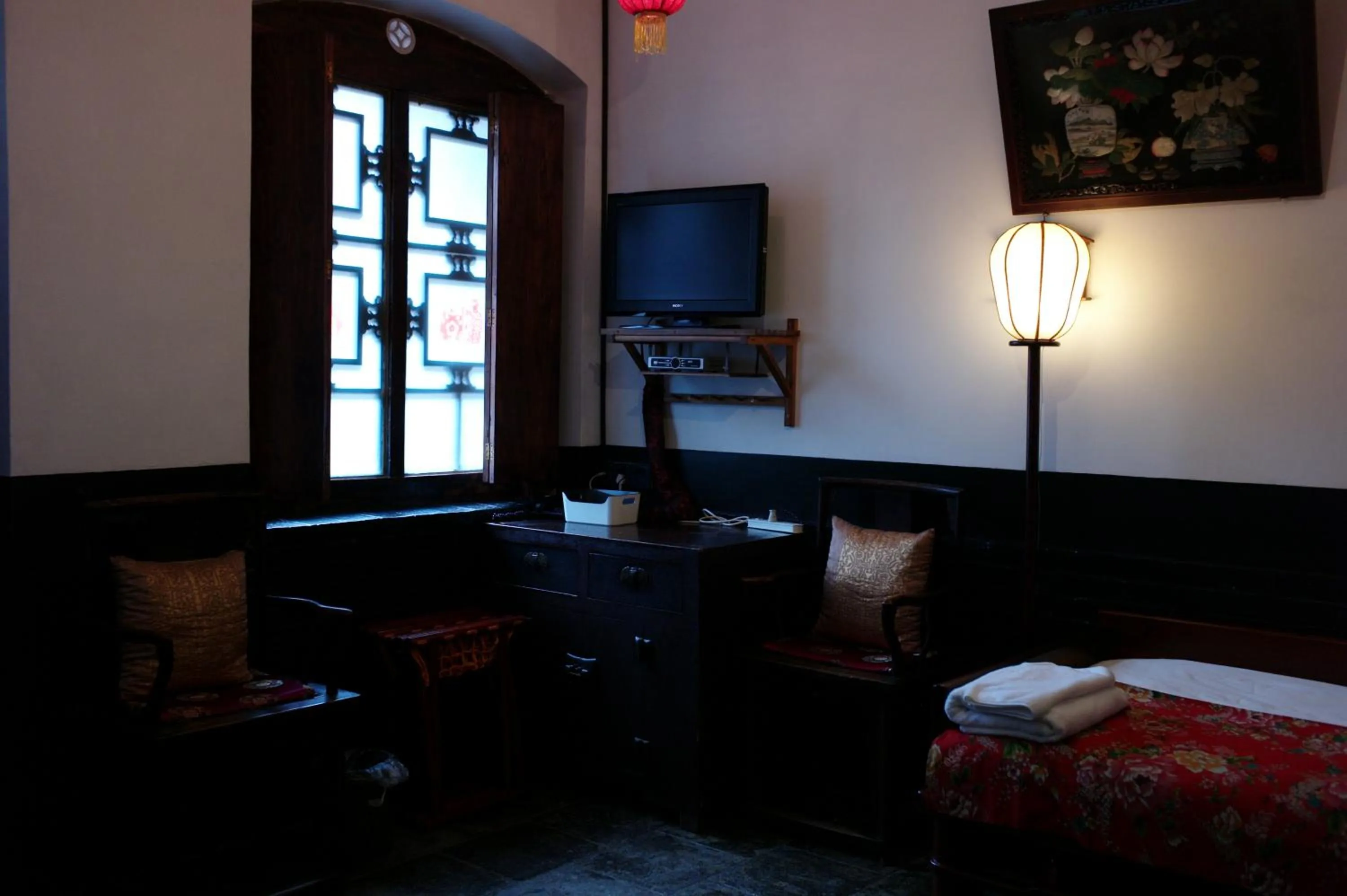 Decorative detail, Bed in Pingyao Yide Hotel