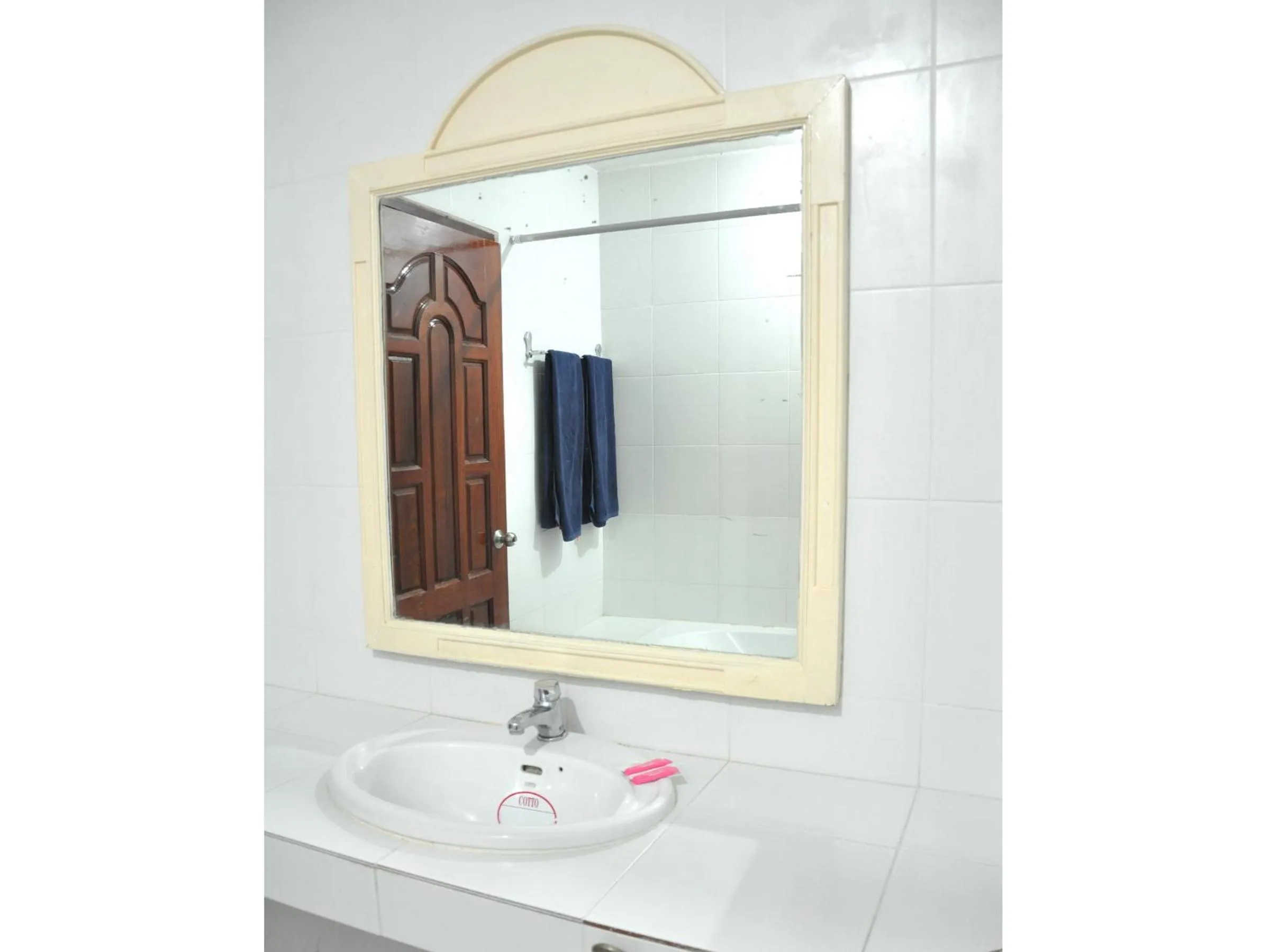 Highfive Guest House