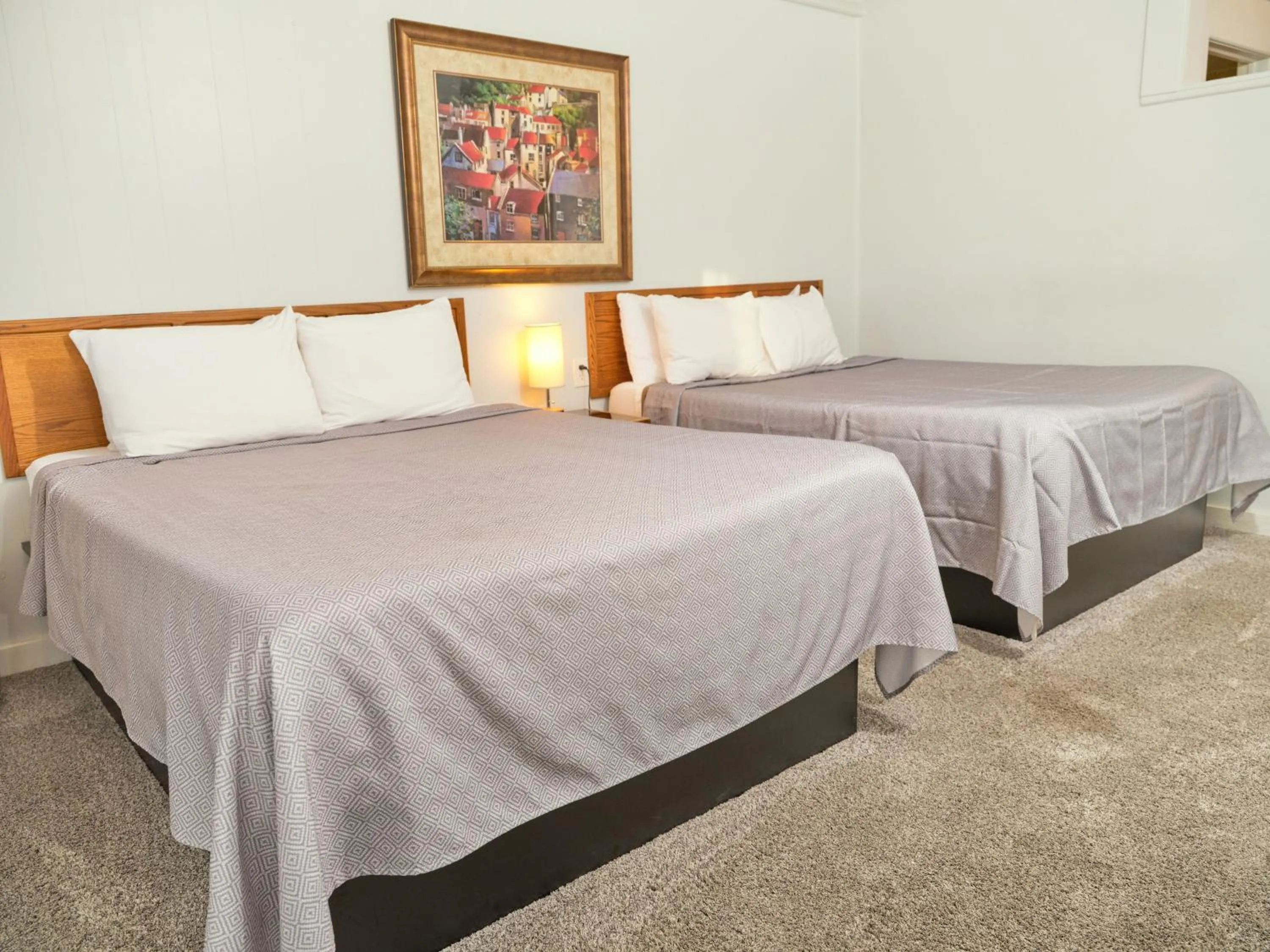 Bedroom, Bed in The Oakwood Inn