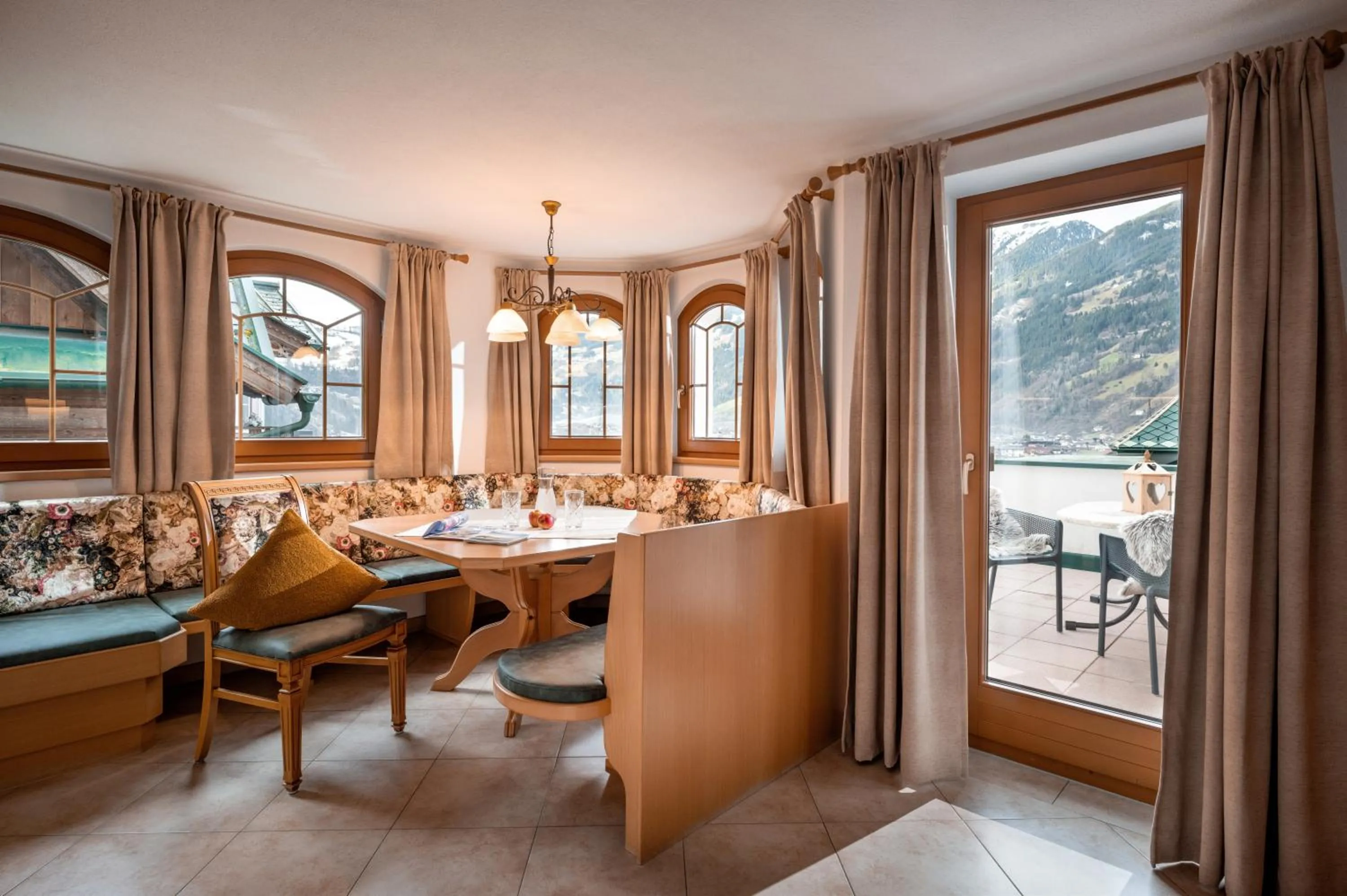 Seating area in Aparthotel Gallahaus