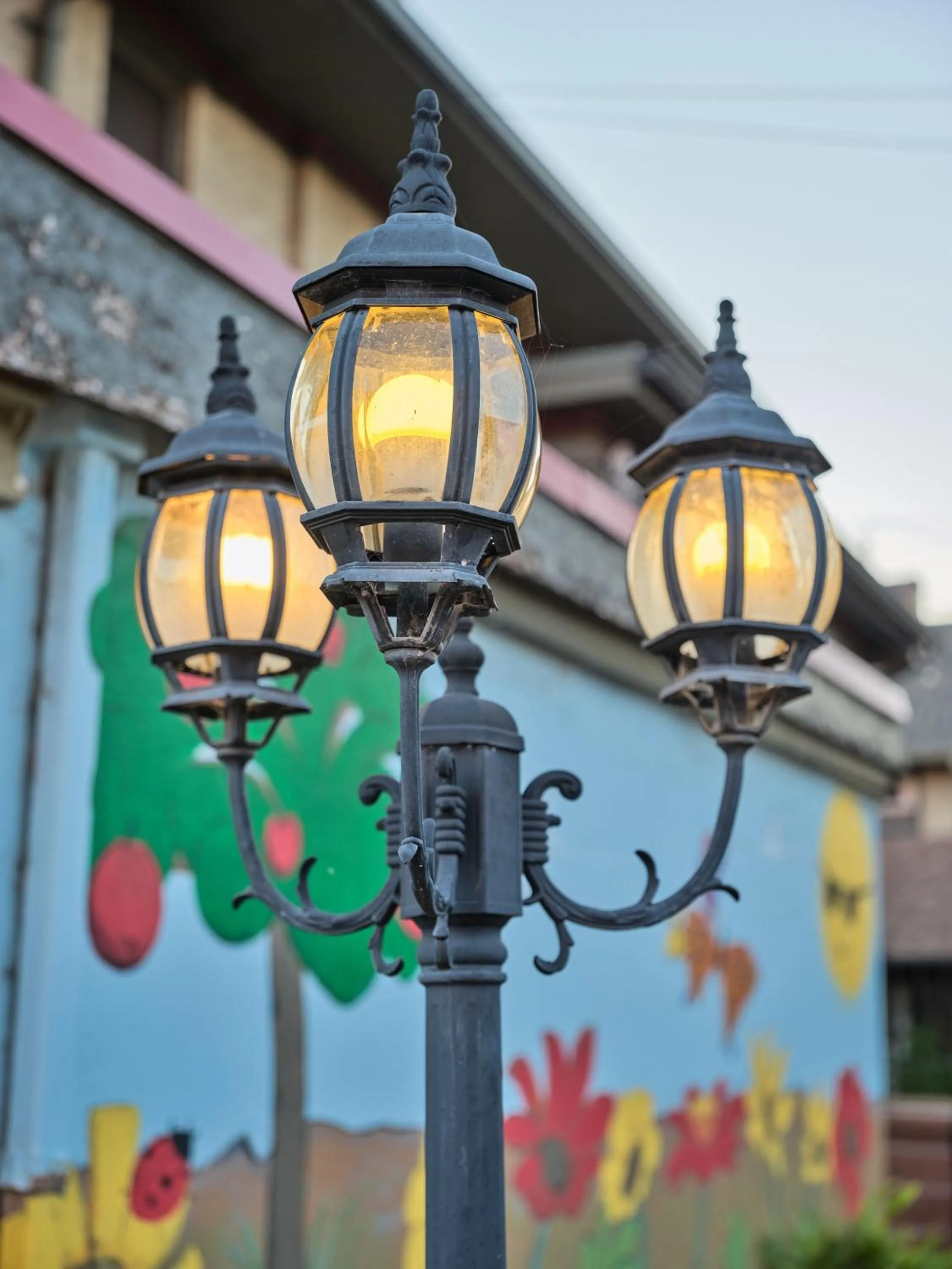 Decorative detail in The Crest Motel