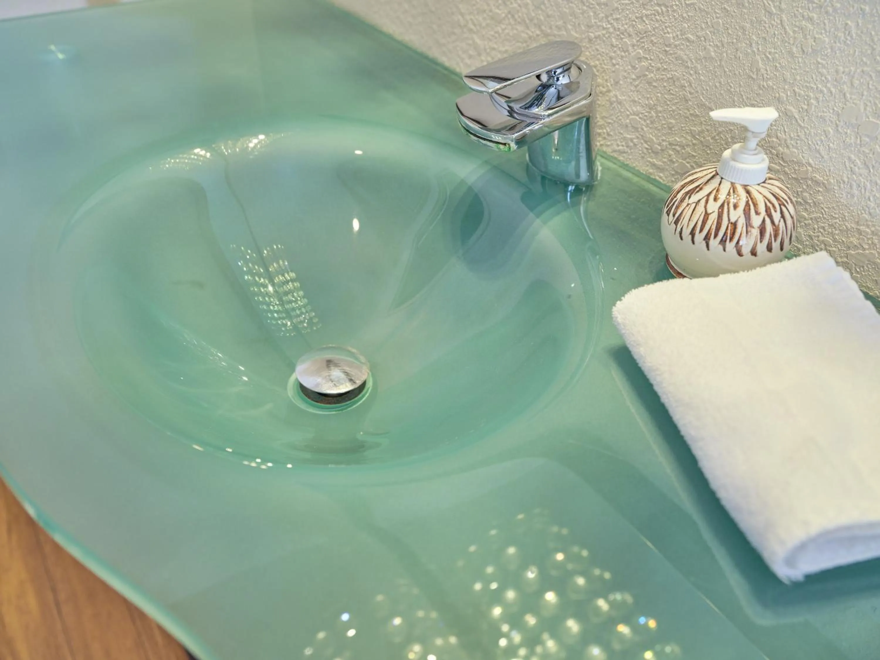 Bathroom in The Crest Motel