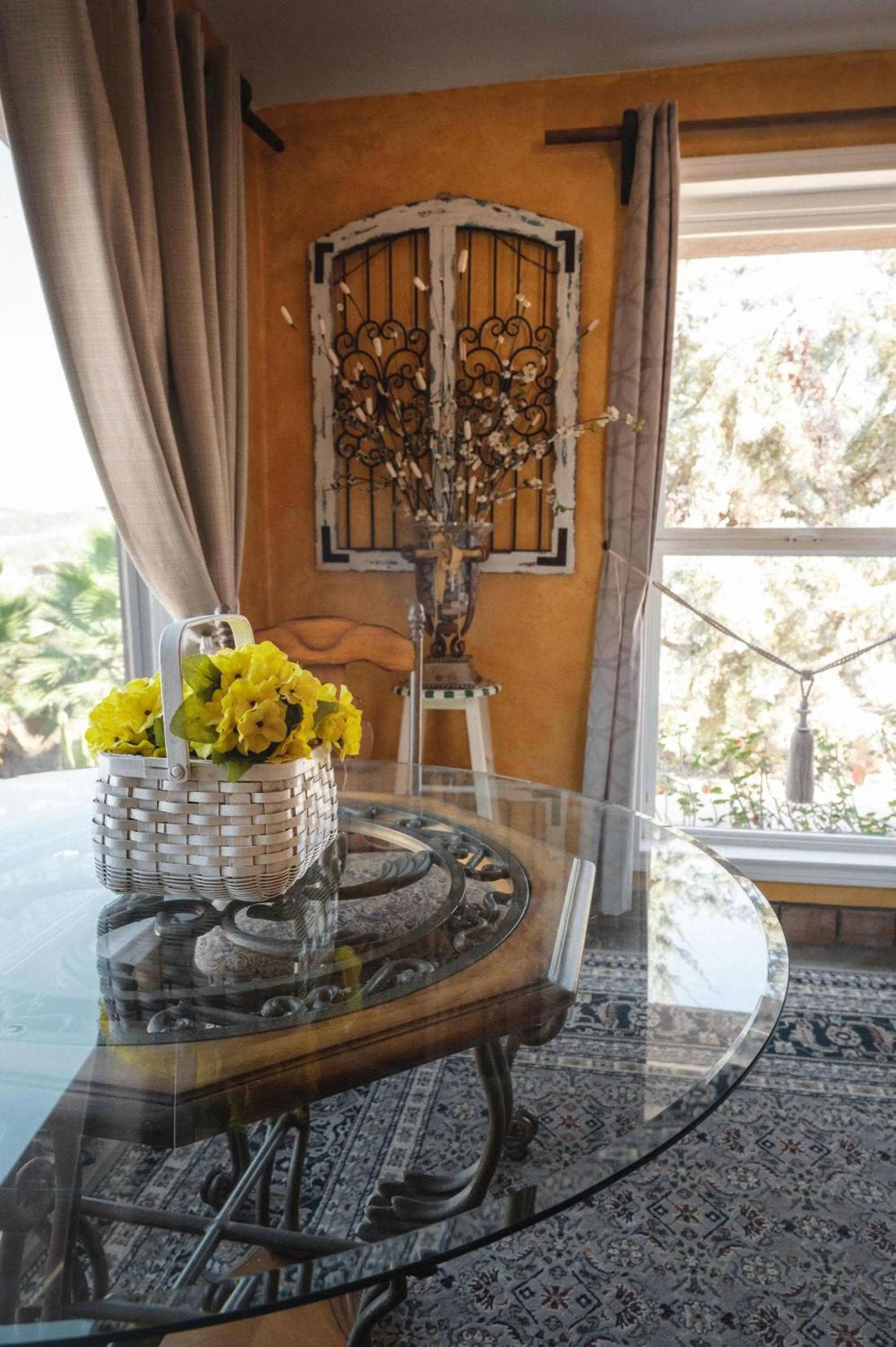 Seating area in Viña Calabria