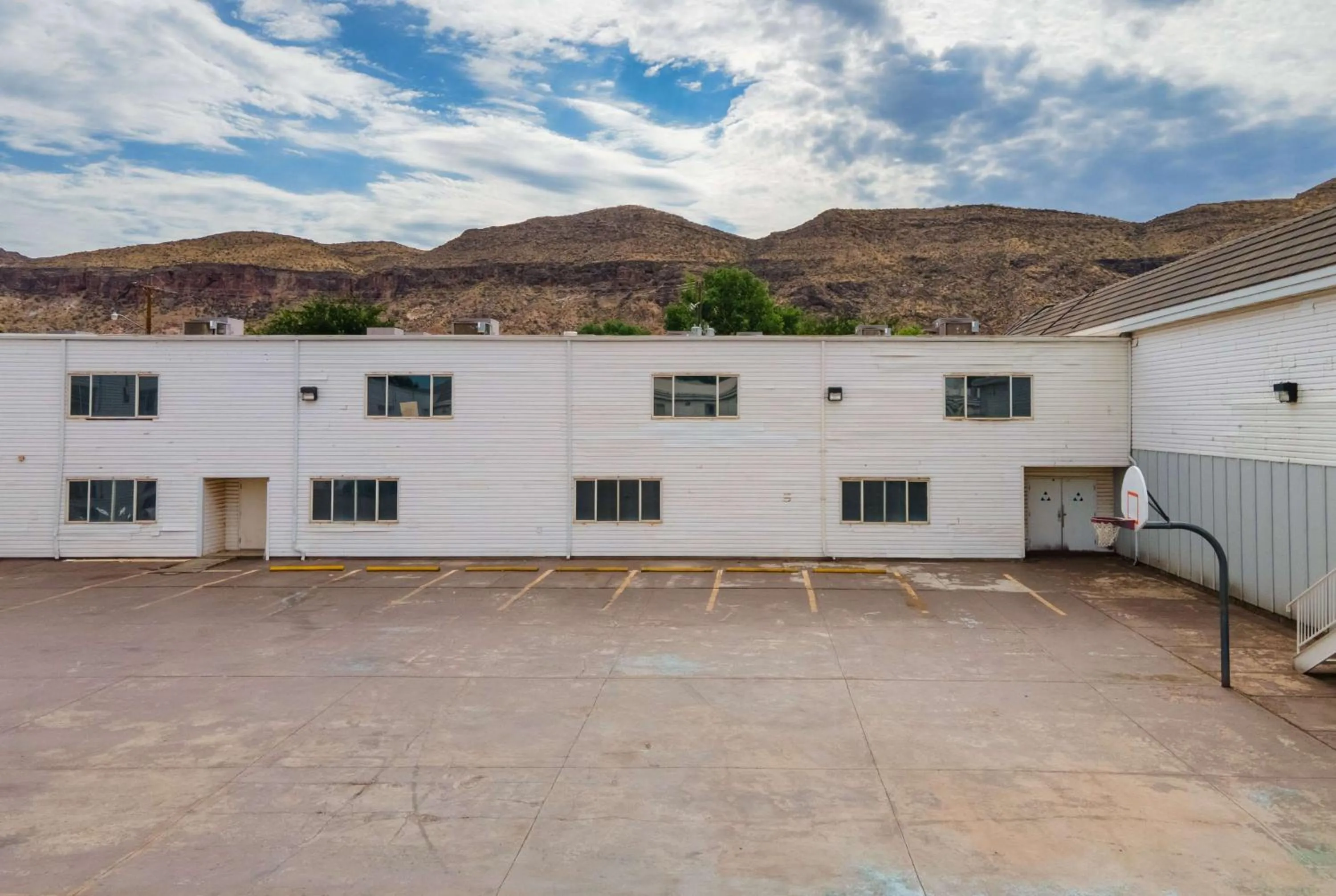 Property building in Ramada by Wyndham La Verkin Zion National Park