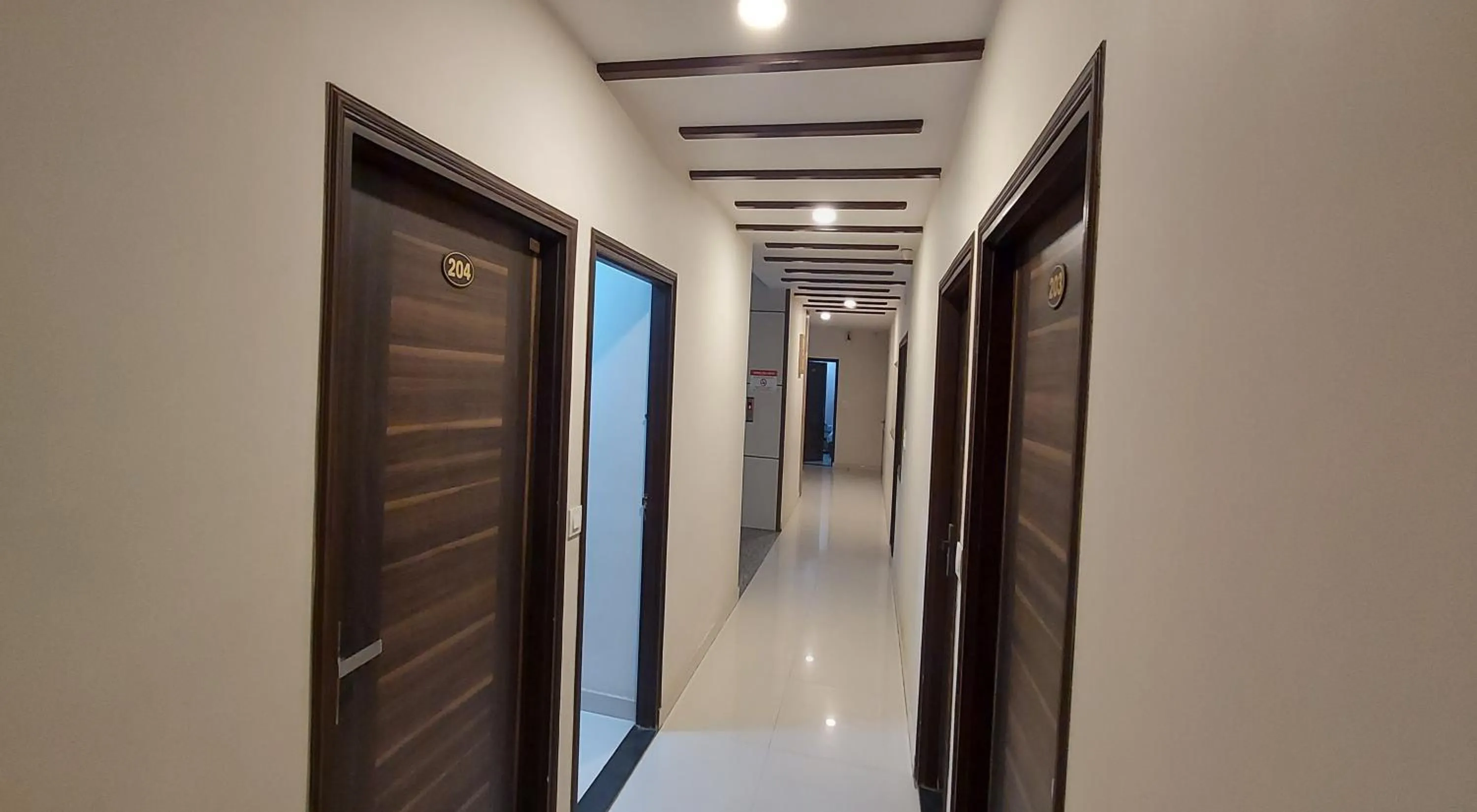 Property building in Hotel Reeve Inn