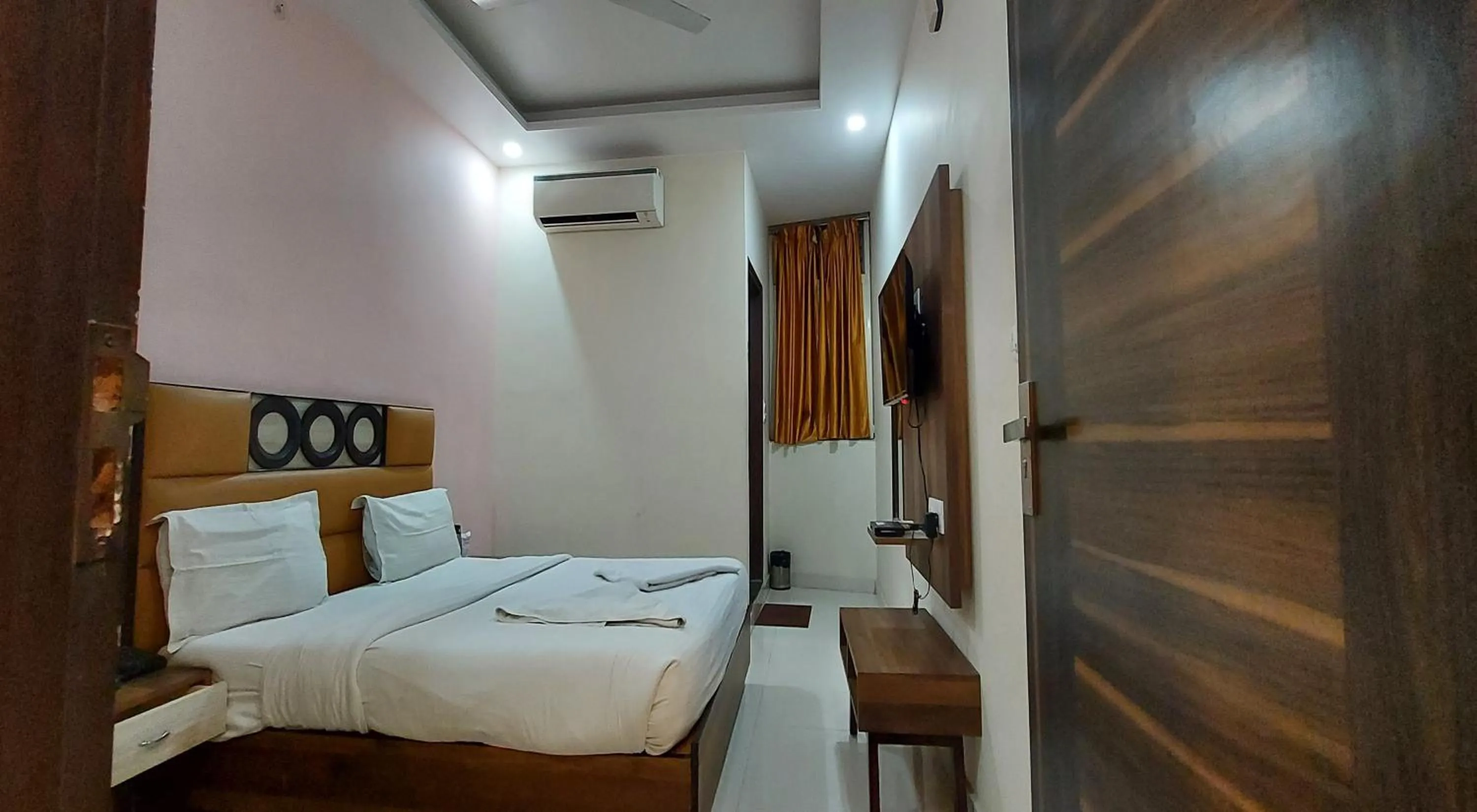 Bedroom, Bed in Hotel Reeve Inn