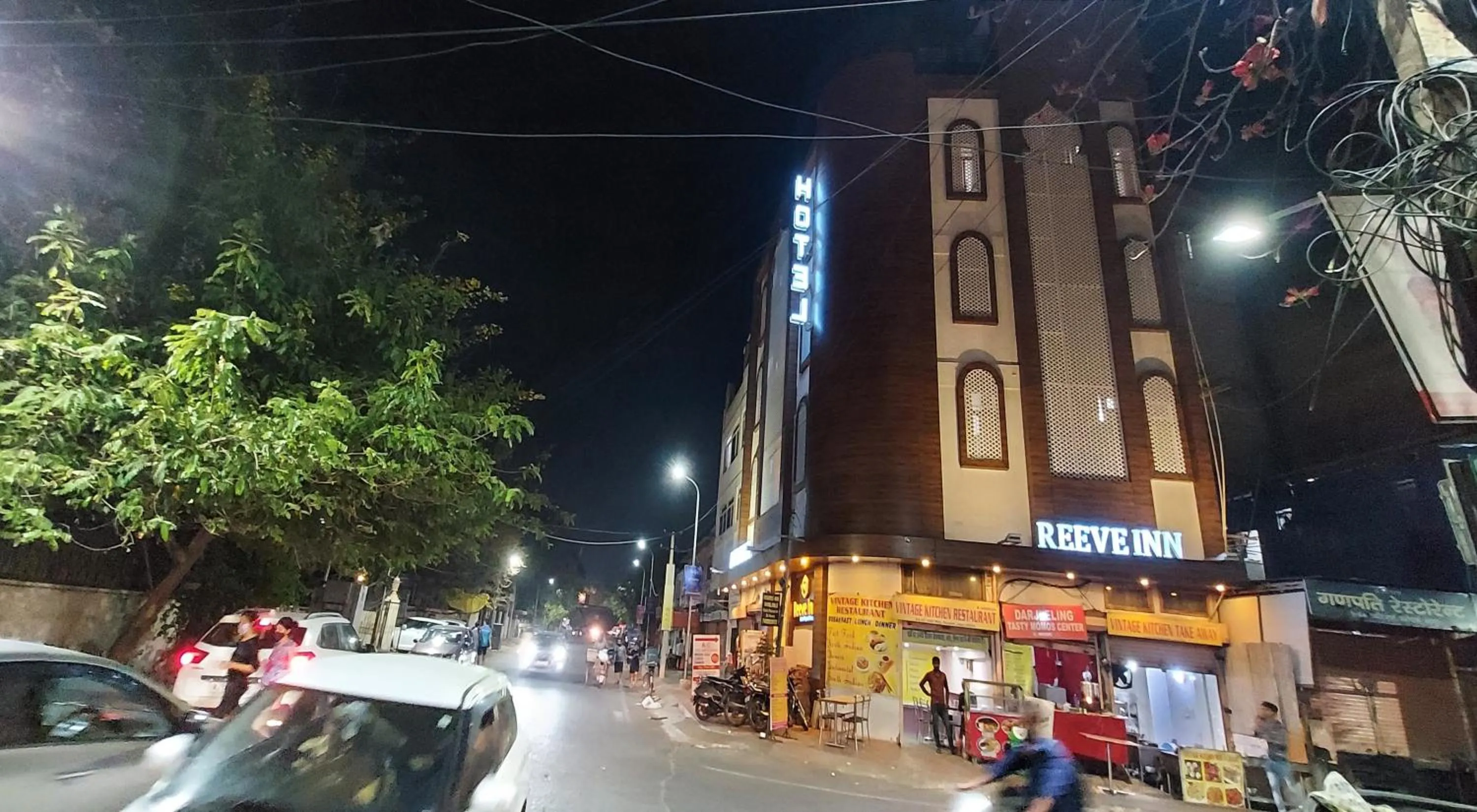 Property building in Hotel Reeve Inn