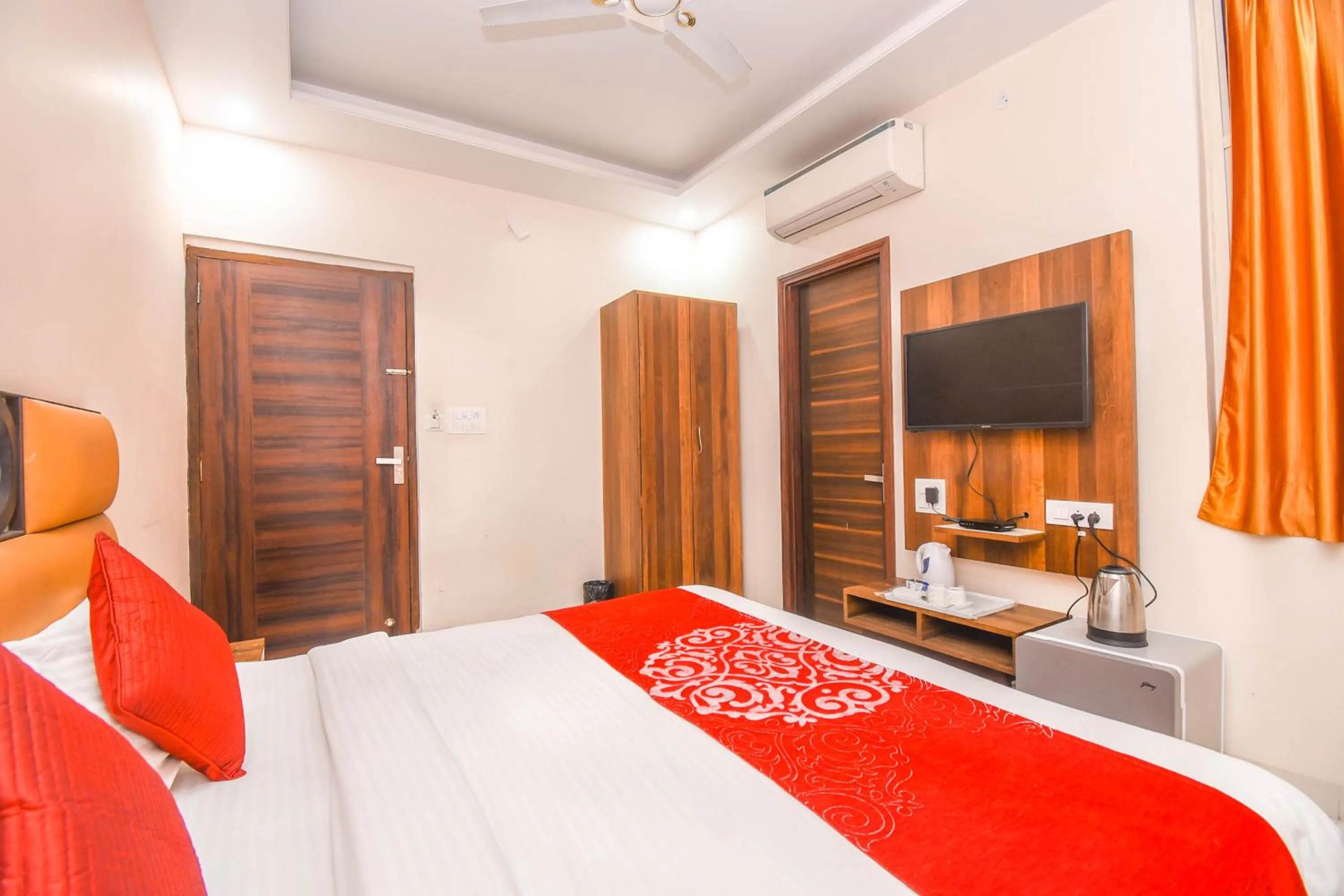 Bedroom, Bed in Hotel Reeve Inn