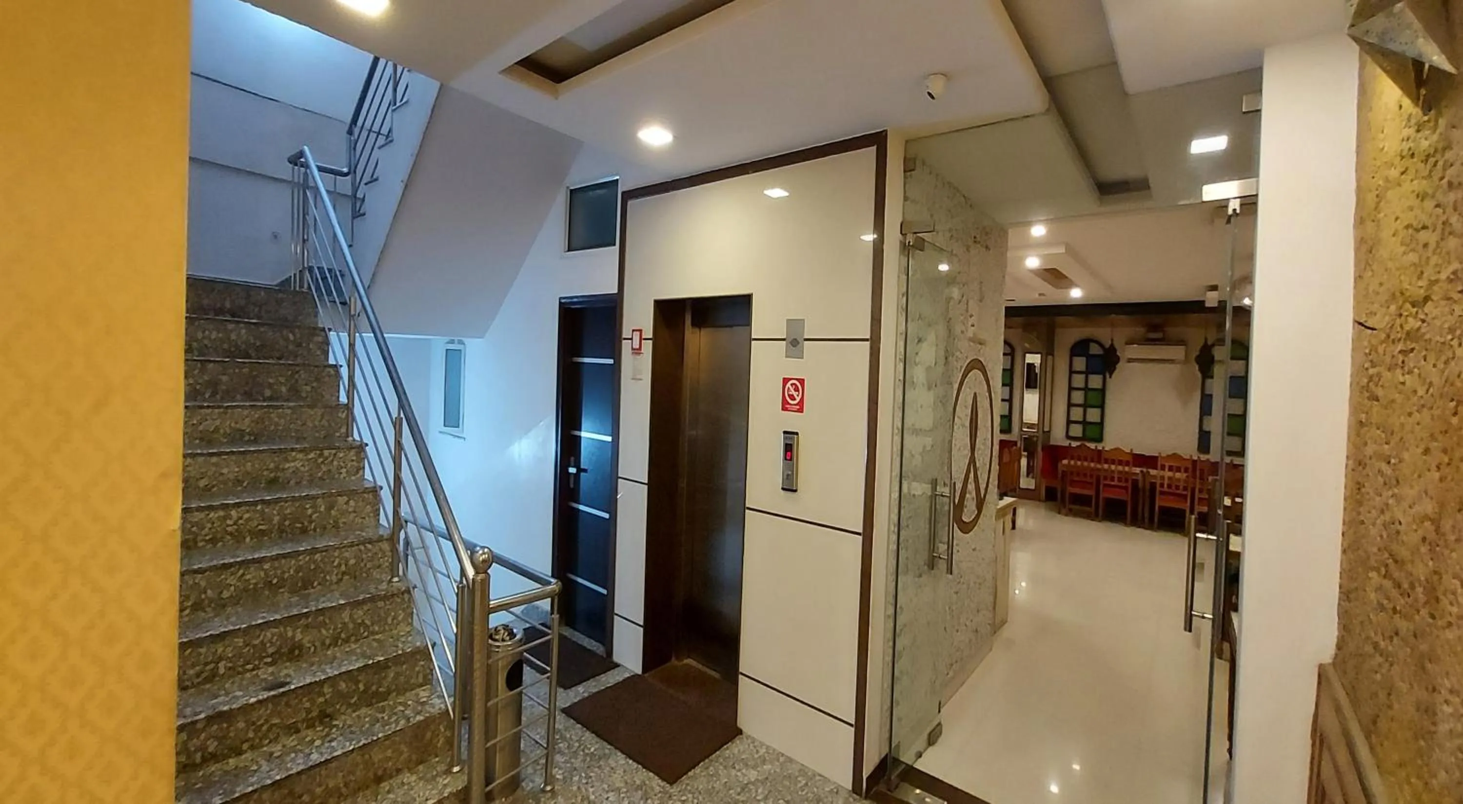 Facade/entrance in Hotel Reeve Inn