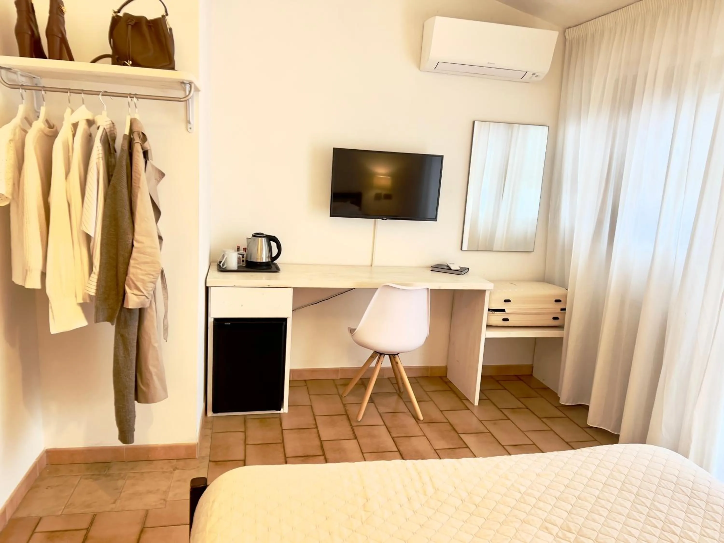 View (from property/room), Bed in Villa Lavinia B&B