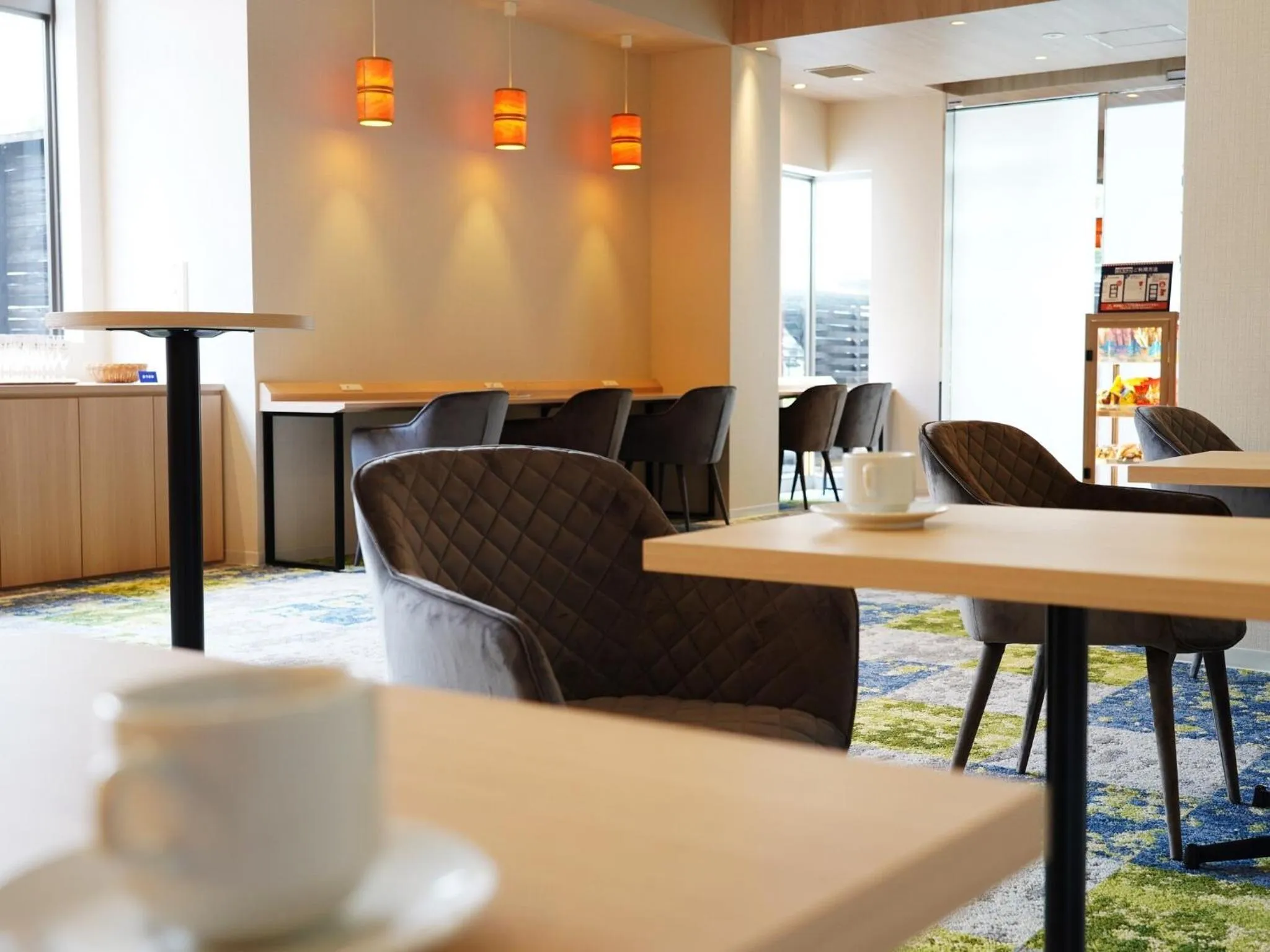 Communal lounge/ TV room in Hotel New Gaea Yakuin