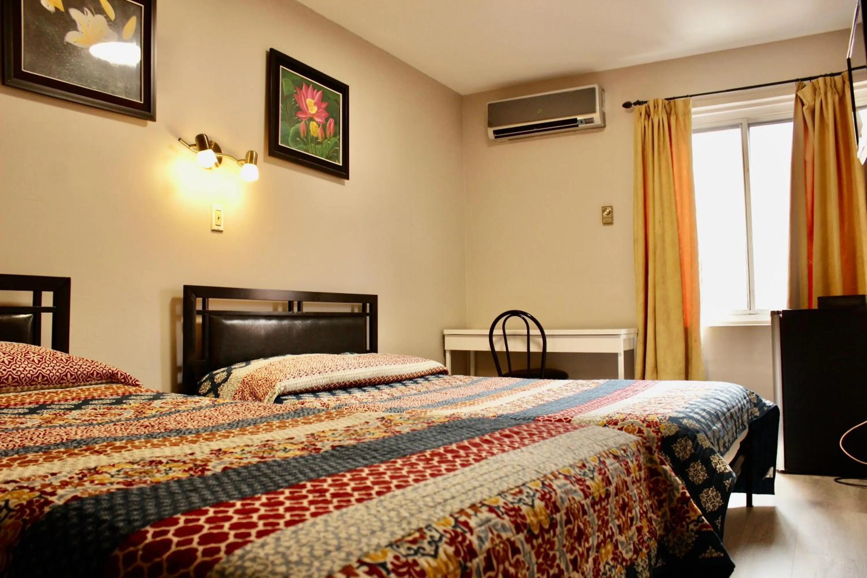 Bedroom, Bed in Hotel Victor