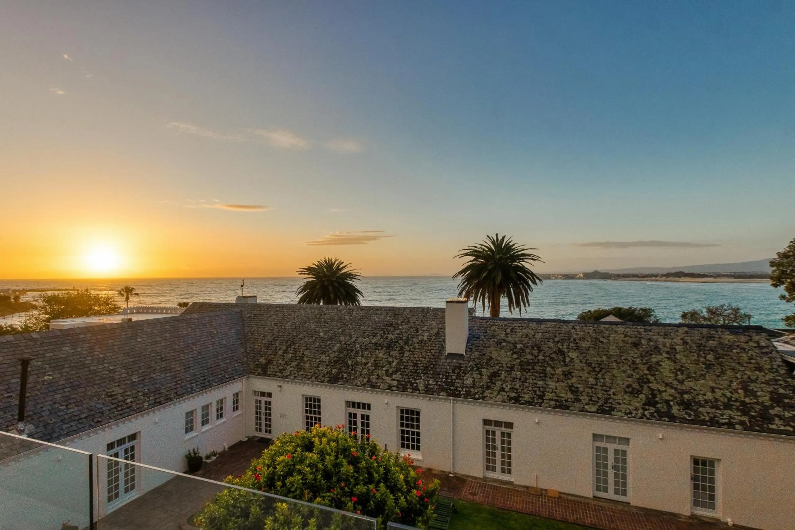 Sunset in Manor on the Bay