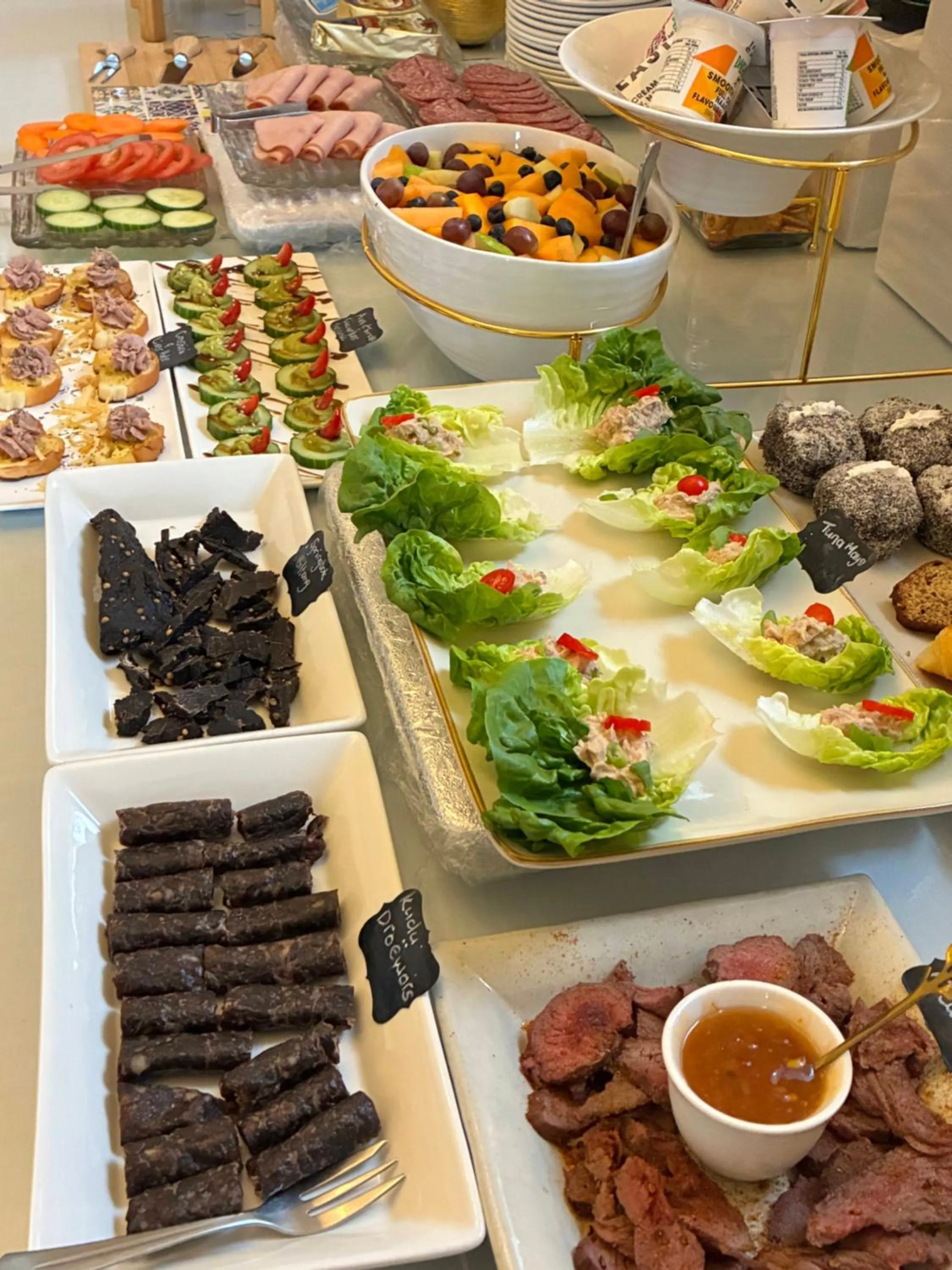 Breakfast in Manor on the Bay