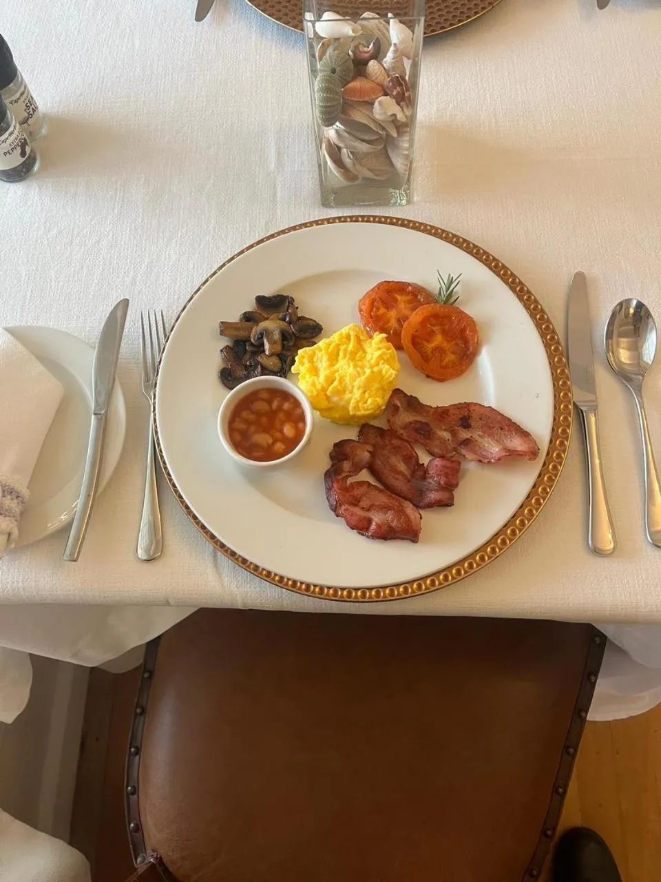 Breakfast in Manor on the Bay