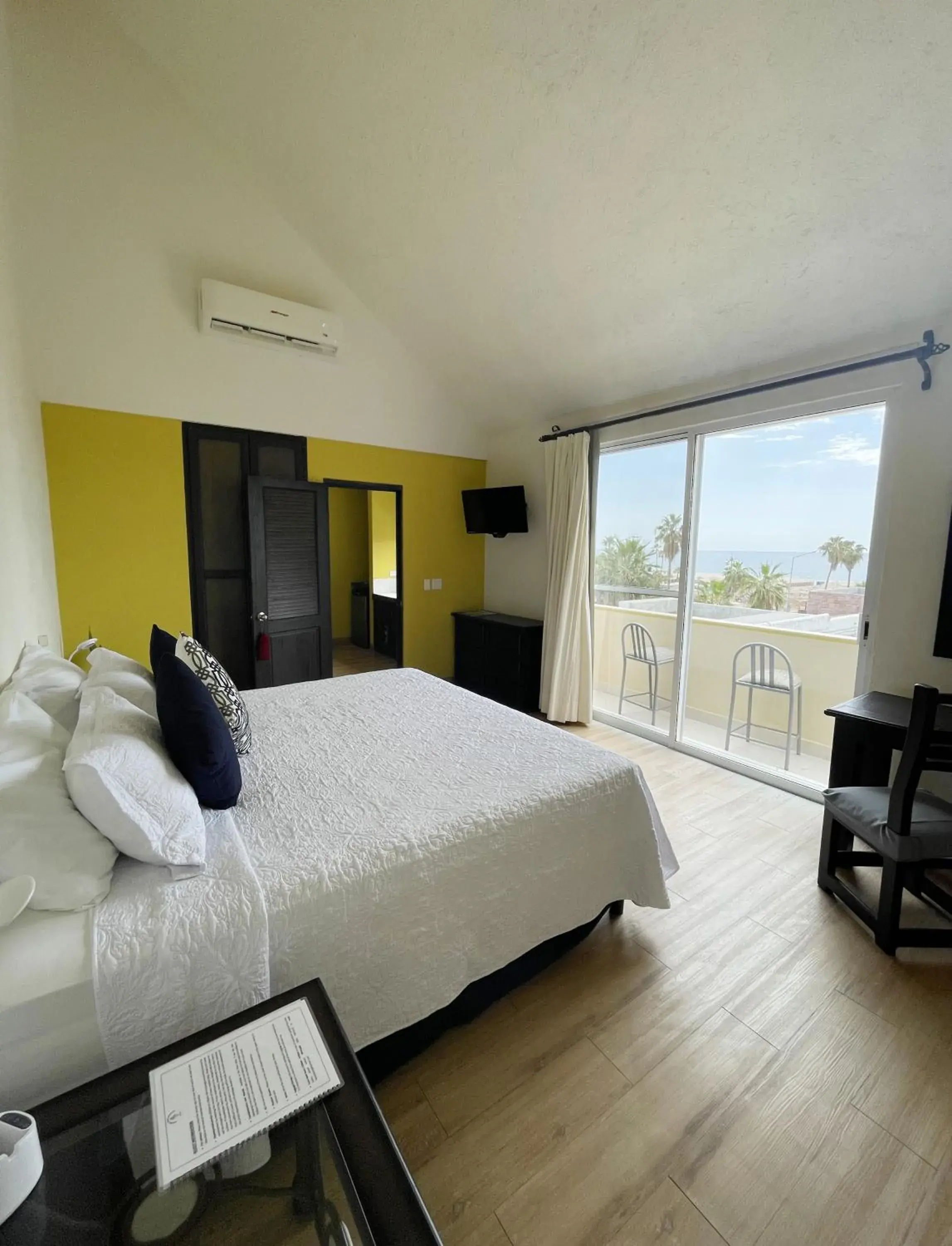 King Suite - single occupancy in Marisol Hotel Boutique King Suite - single occupancy in Marisol Hotel Boutique