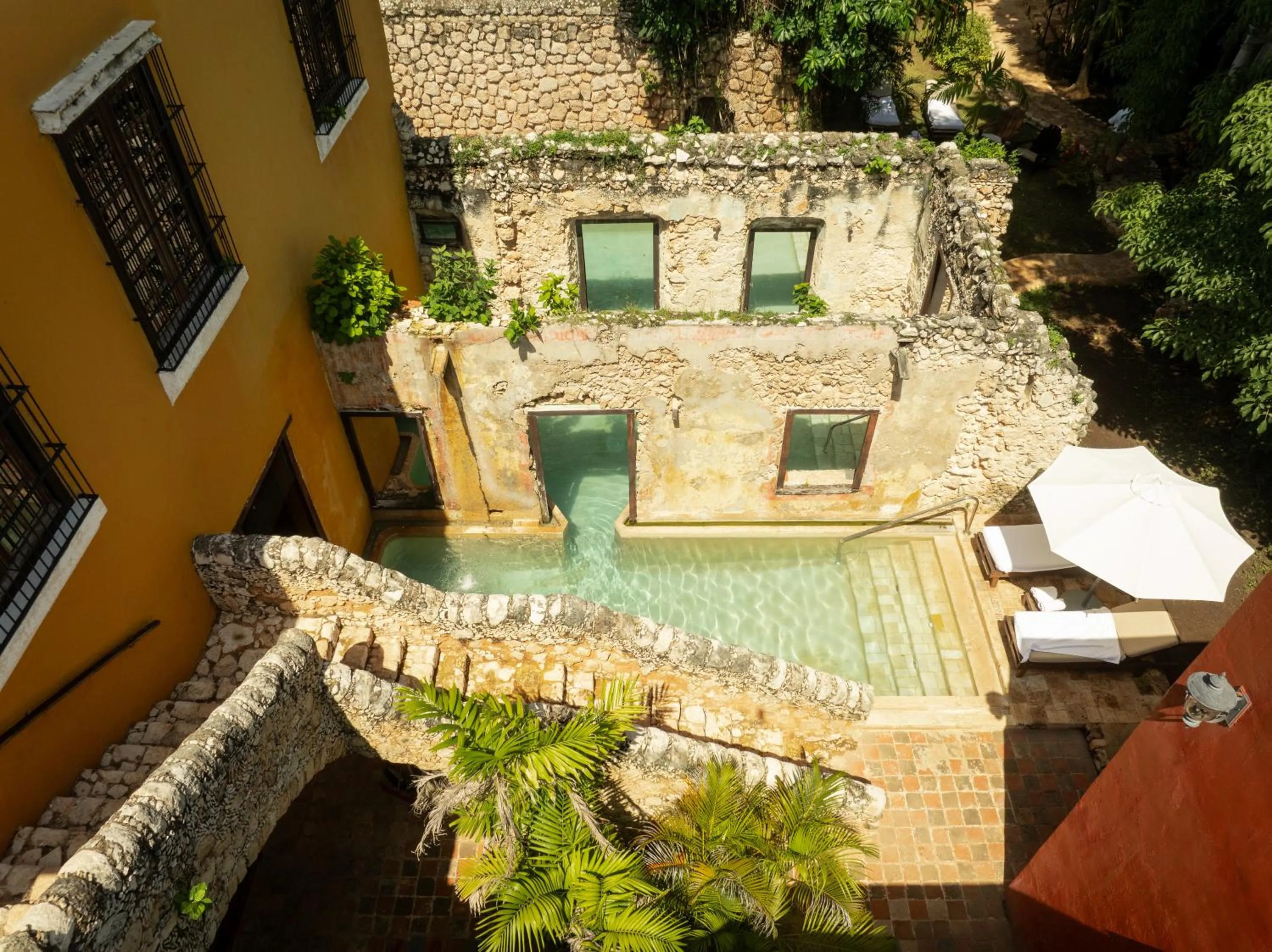 Swimming pool in Hacienda Campeche