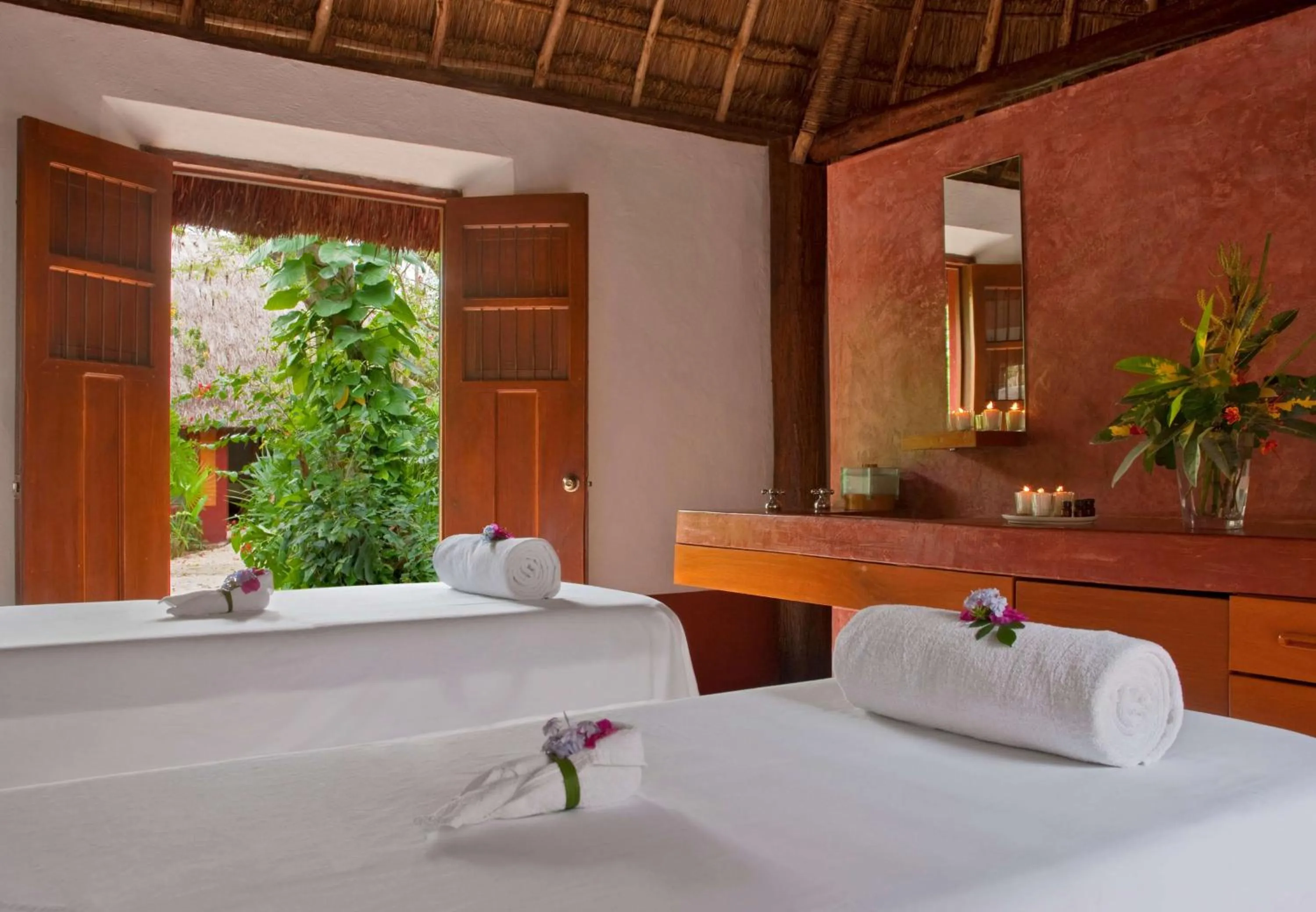 Massage, Bed in Hacienda San Jose Cholul