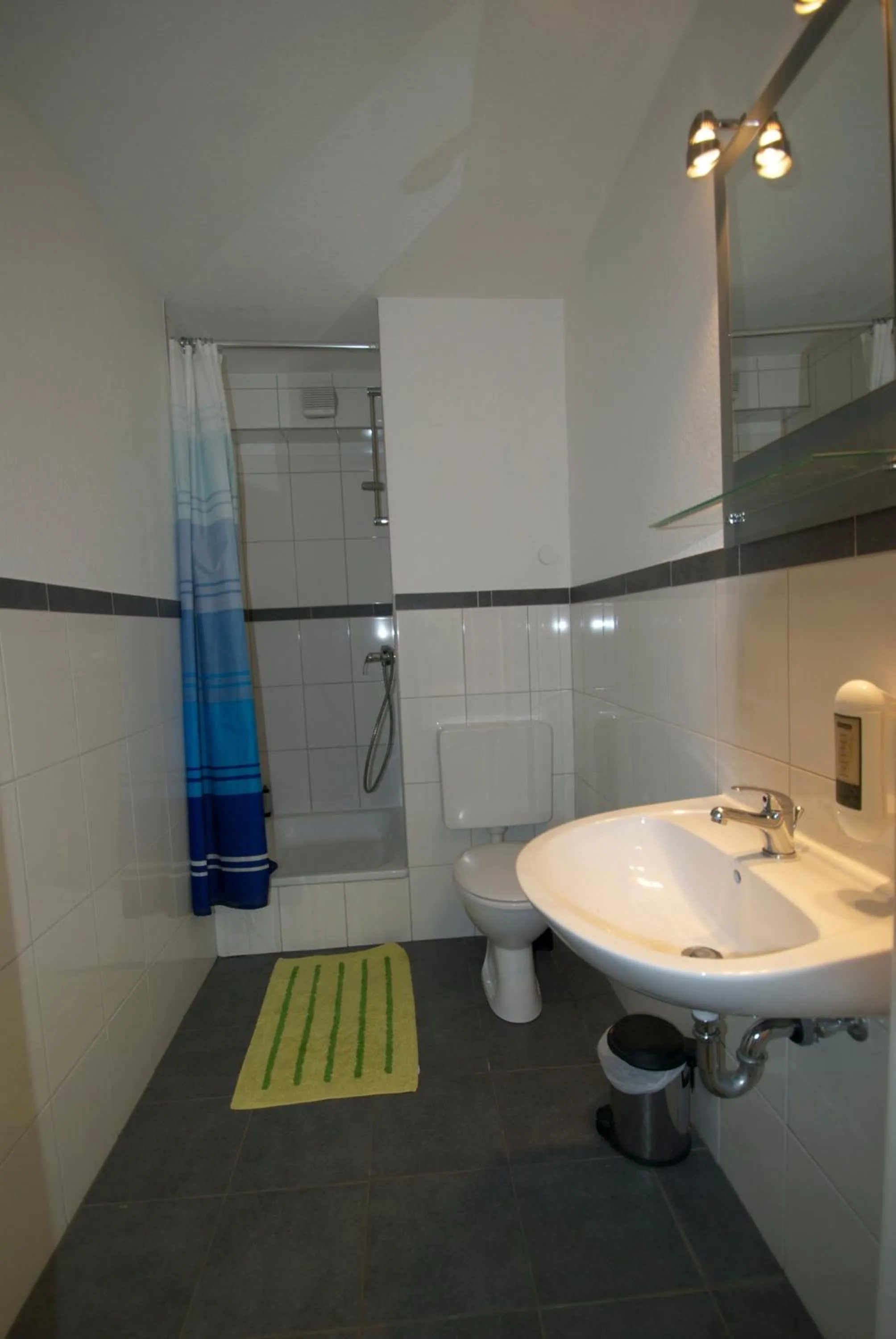 Bathroom in Flensbed Hotel & Hostel
