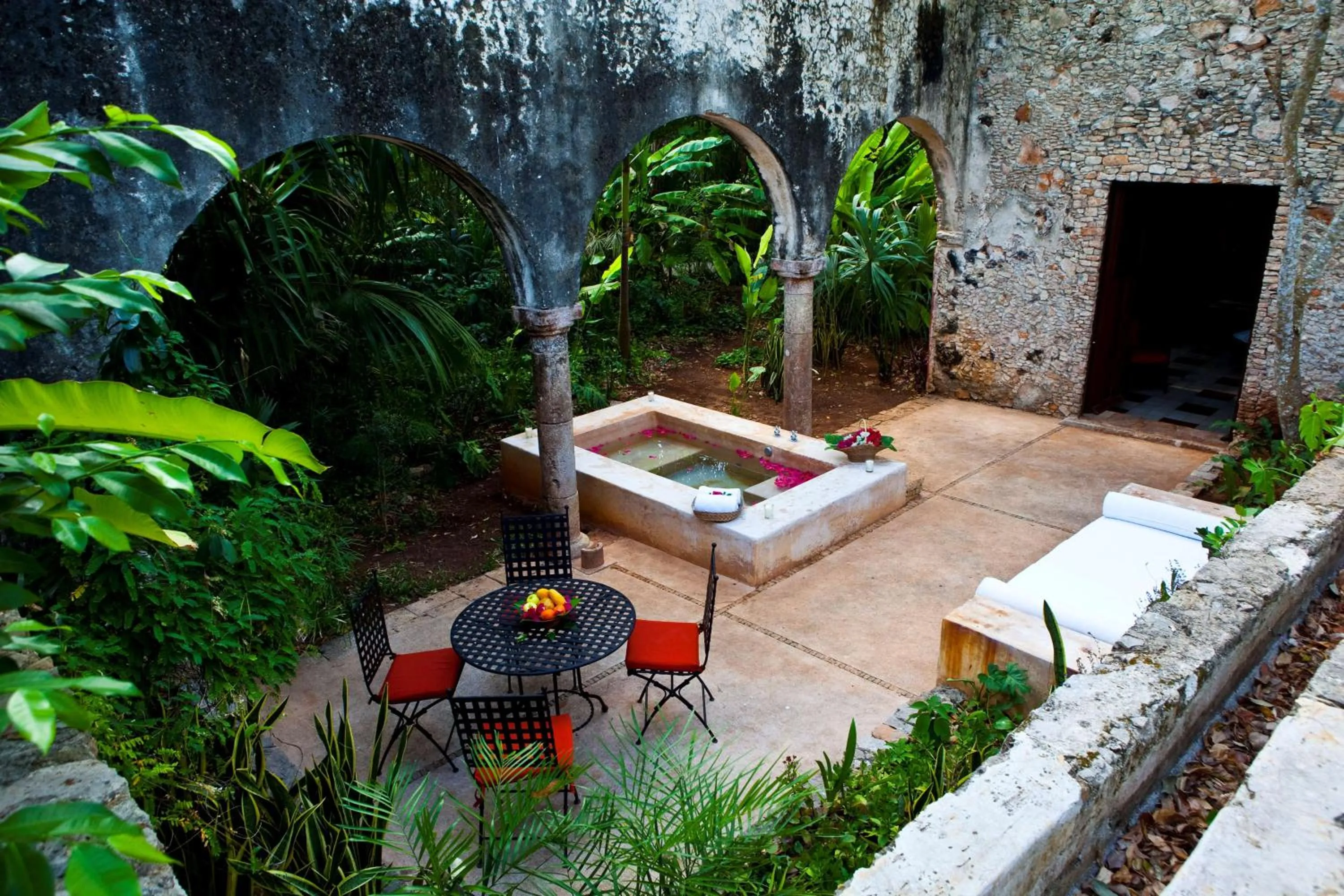 On site in Hacienda Santa Rosa de Lima