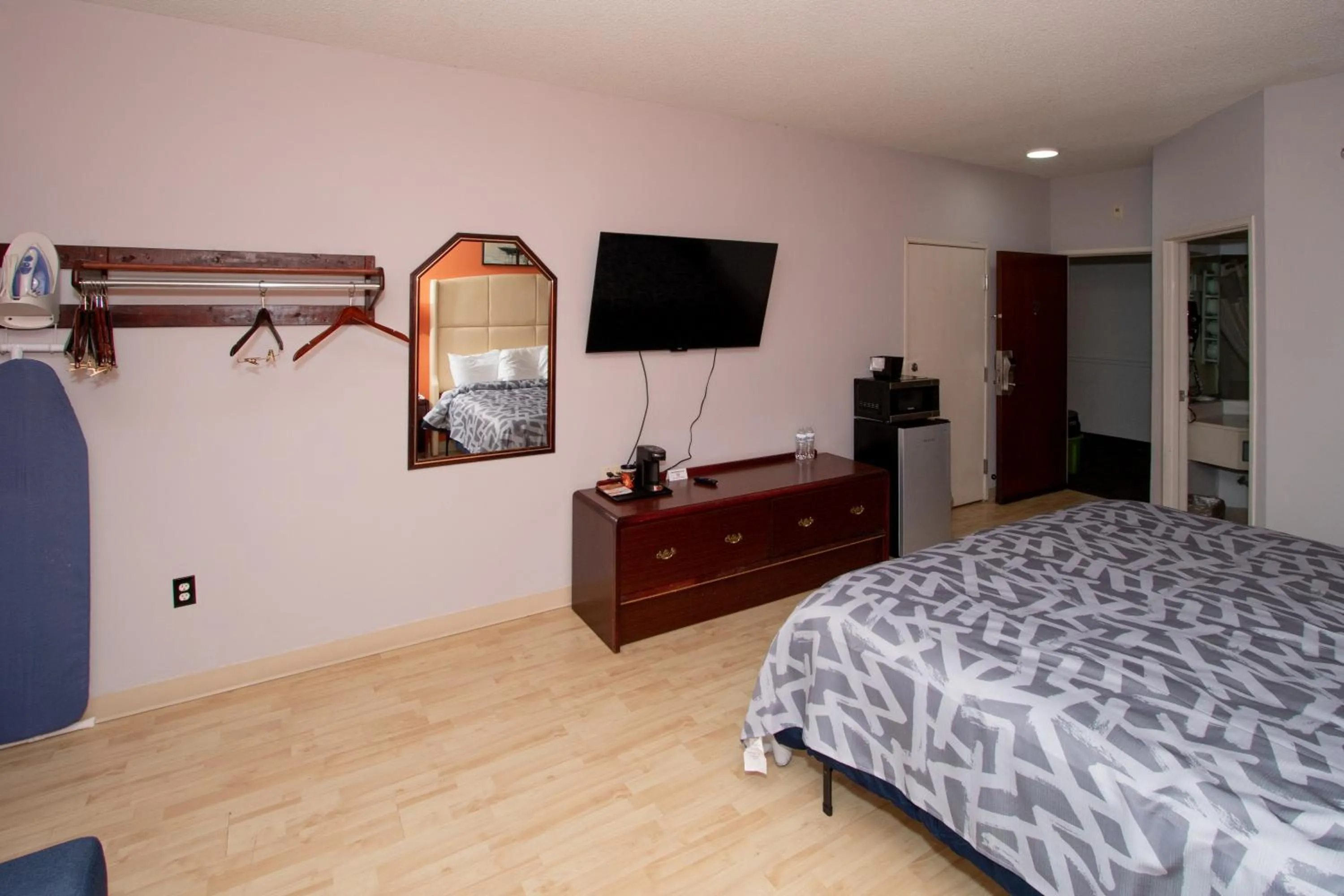 Bed in Motel 6-Harrisburg, PA - Hershey North