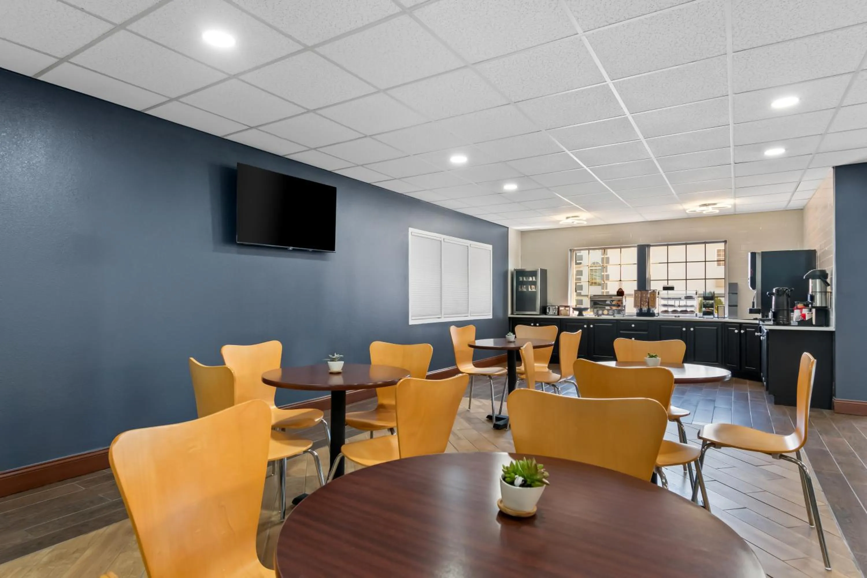 Breakfast in Scottish Inns & Suites - North Hershey