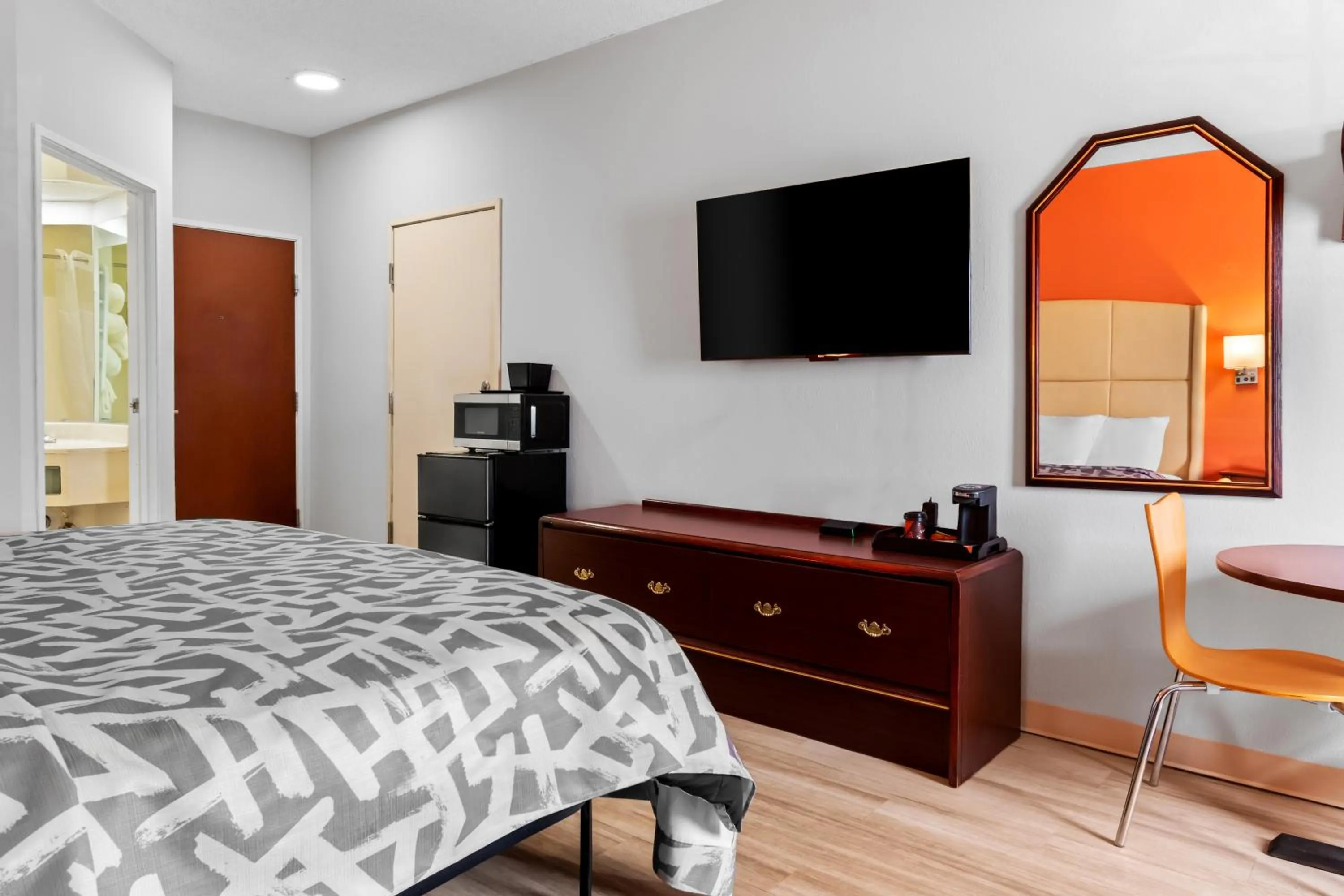 Bed in Scottish Inns & Suites - North Hershey